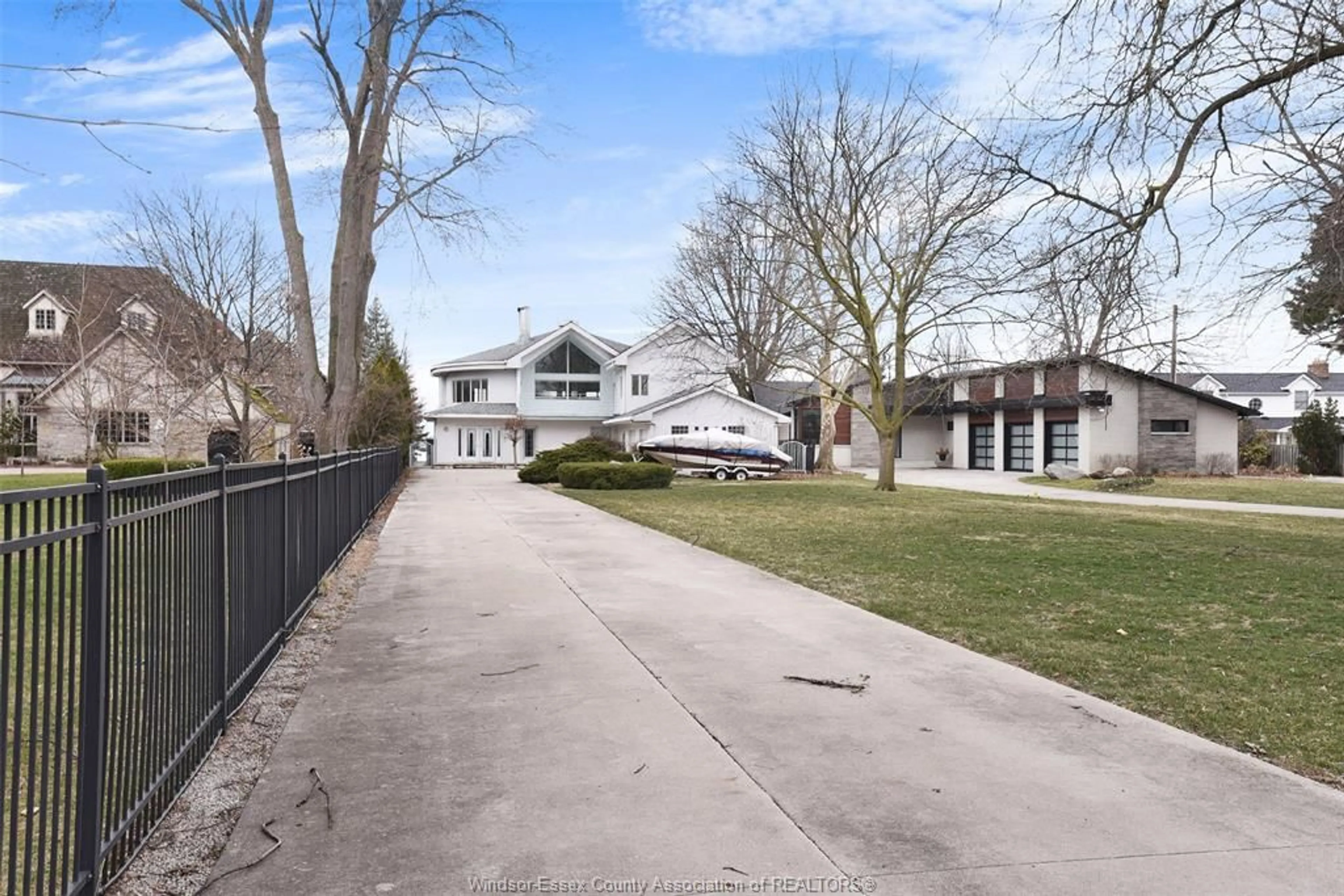 A pic from outside/outdoor area/front of a property/back of a property/a pic from drone, street for 34 LAIRD, Amherstburg Ontario N9V 1X5