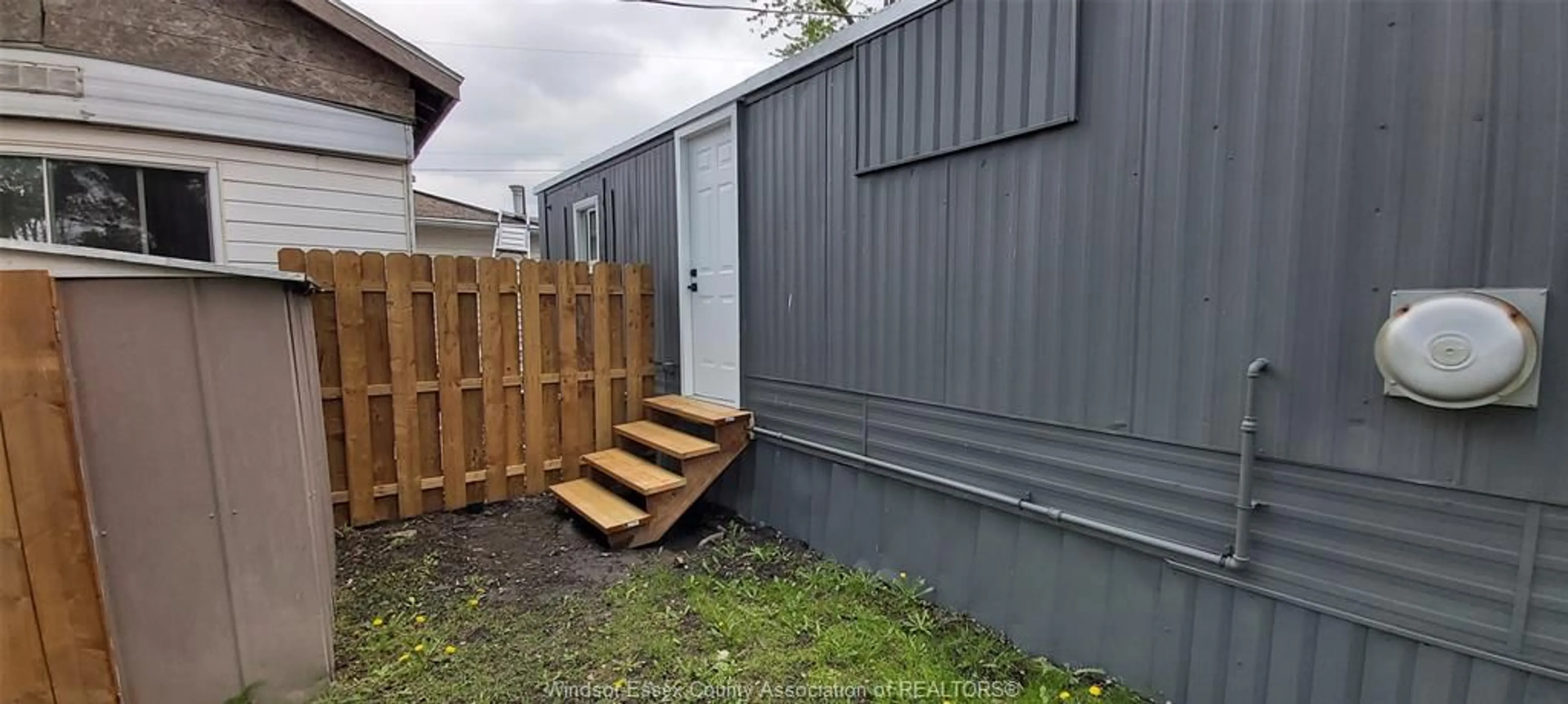 Shed for 220 BARRACUDA Ave, Windsor Ontario N8W 2B5