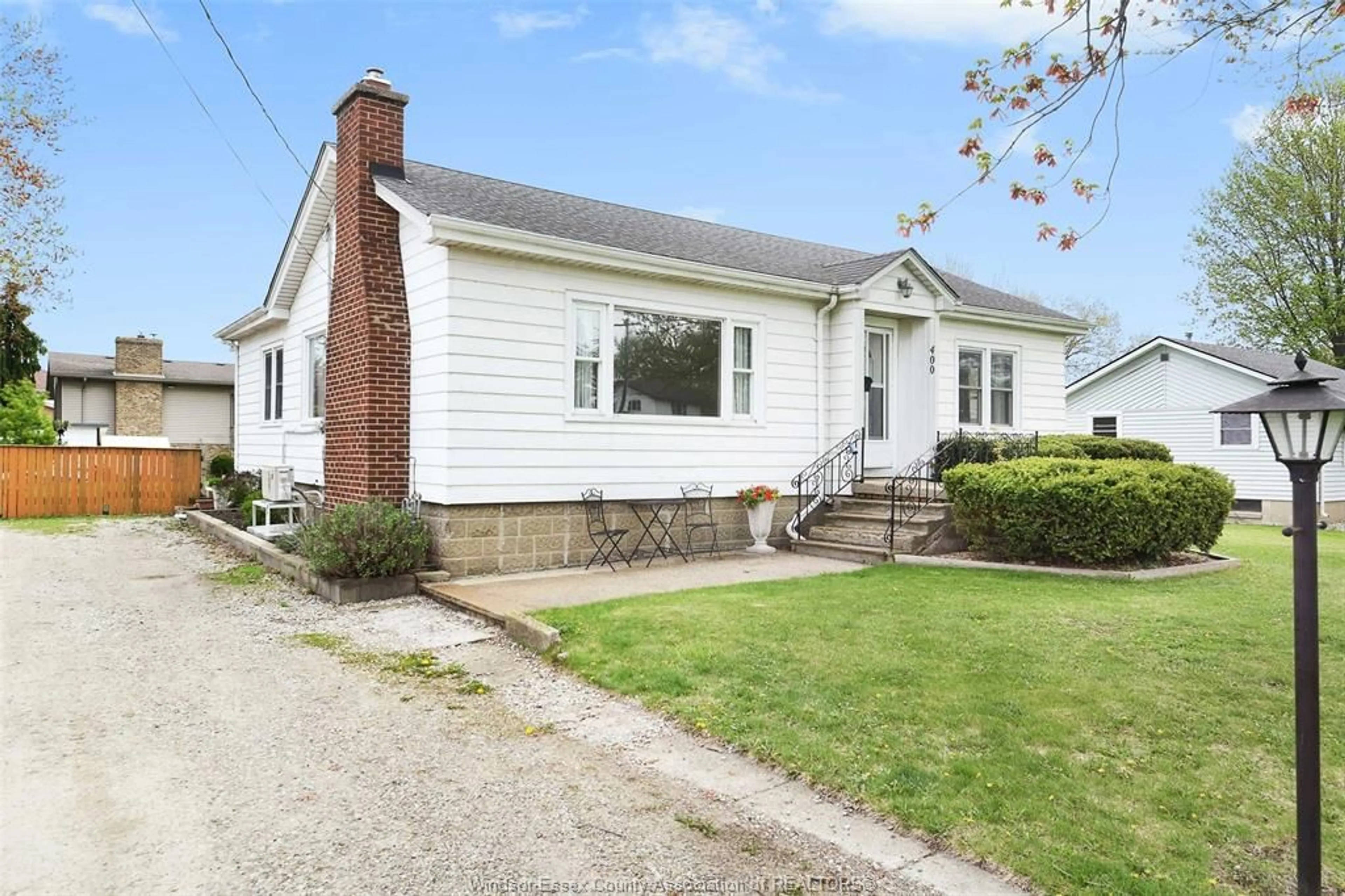 Unknown for 400 Simco St, Amherstburg Ontario N9V 1N3