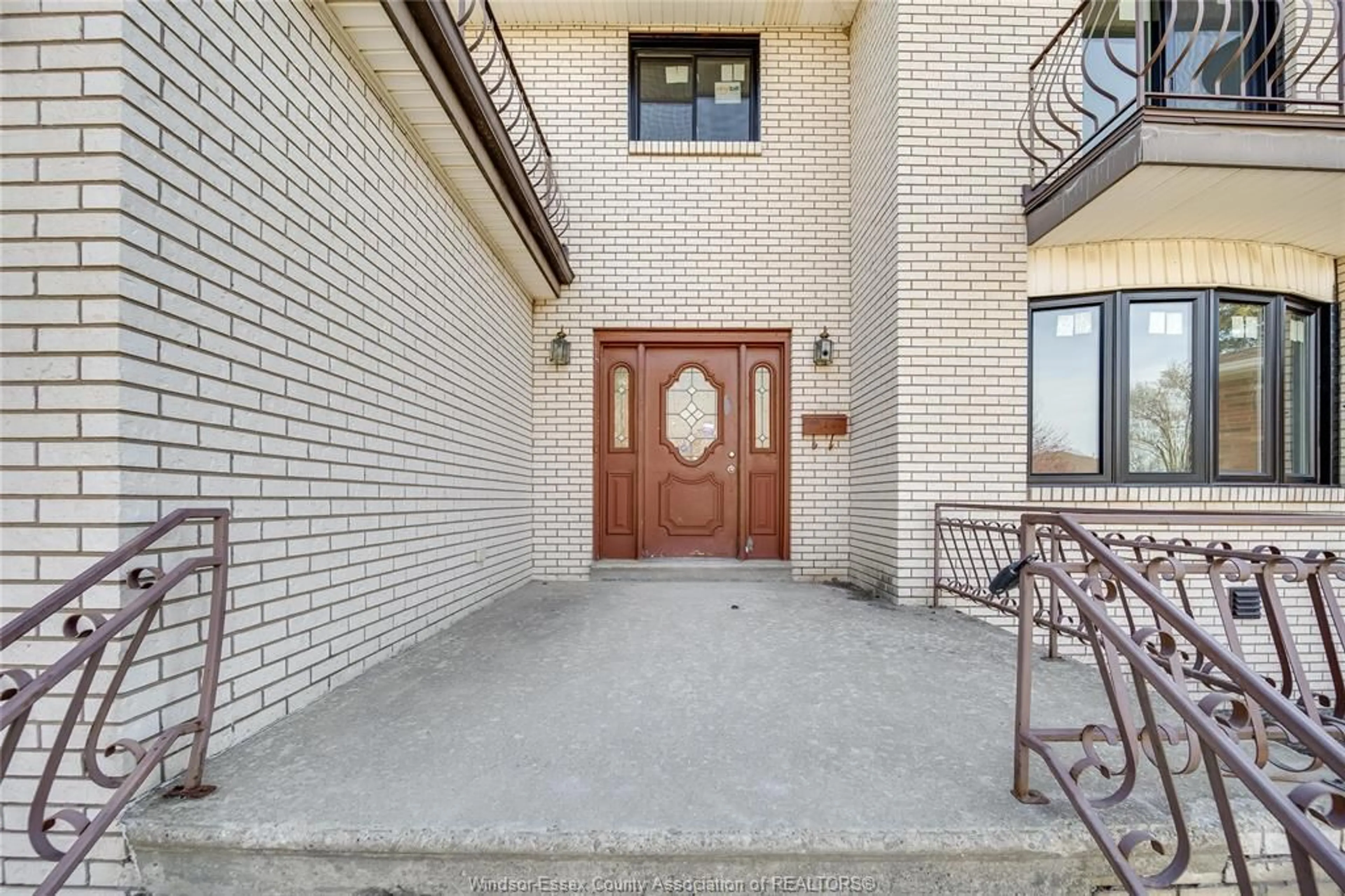 Unknown for 3130 CLEMENCEAU Blvd, Windsor Ontario N8T 2R5