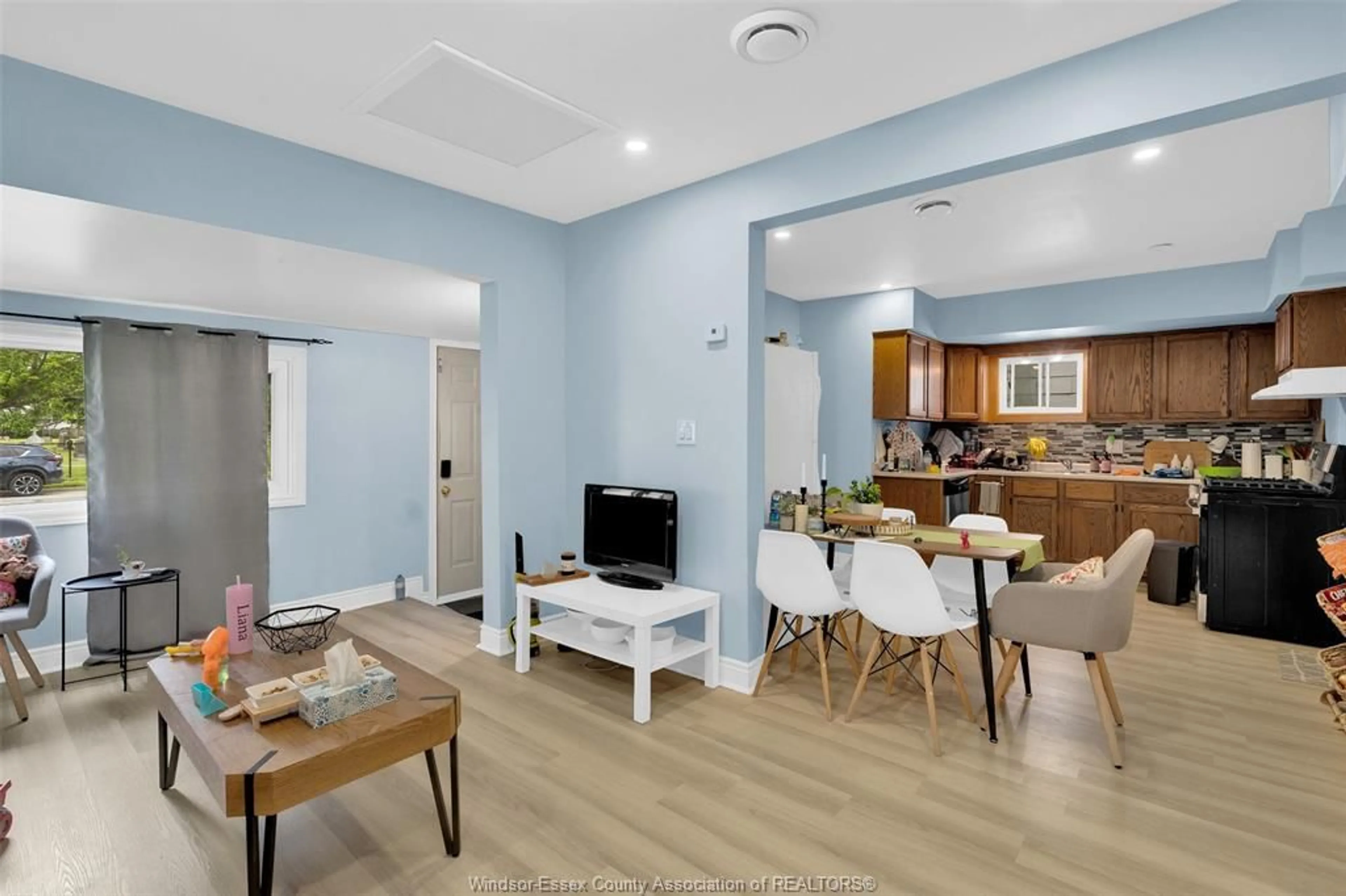 Open concept kitchen, unknown for 1547 DROUILLARD, Windsor Ontario N8Y 2S1
