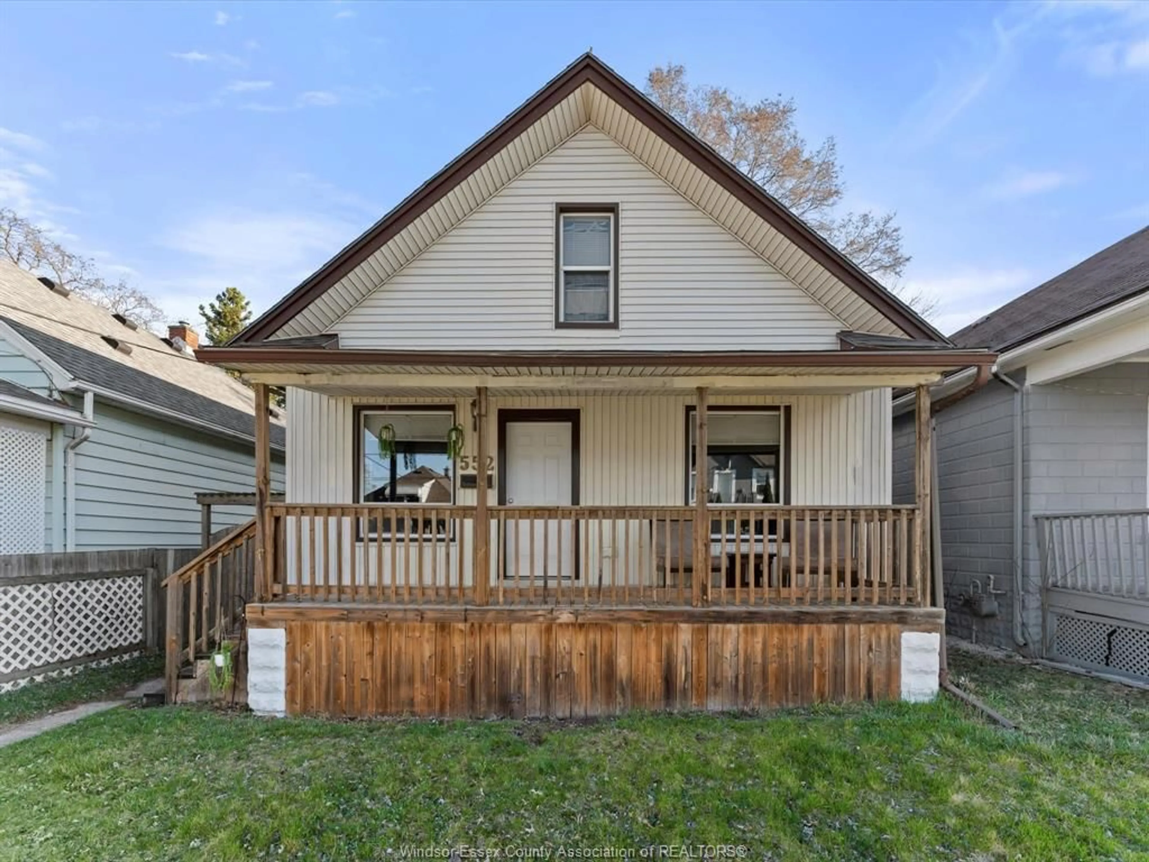 Home with vinyl exterior material, street for 552 TOURNIER St, Windsor Ontario N9C 3H2