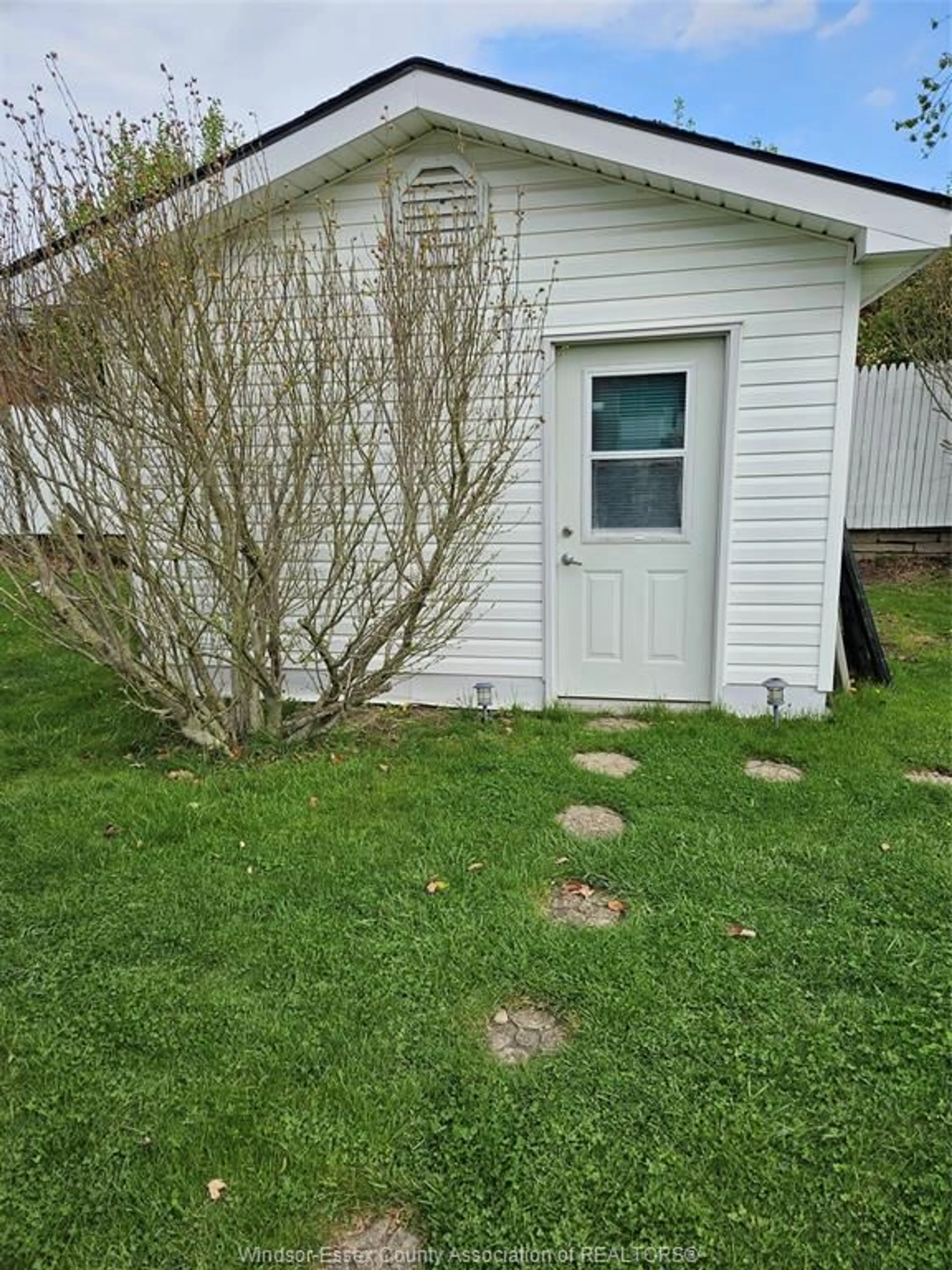 Shed for 2450 LESPERANCE, Tecumseh Ontario N8N 2W5