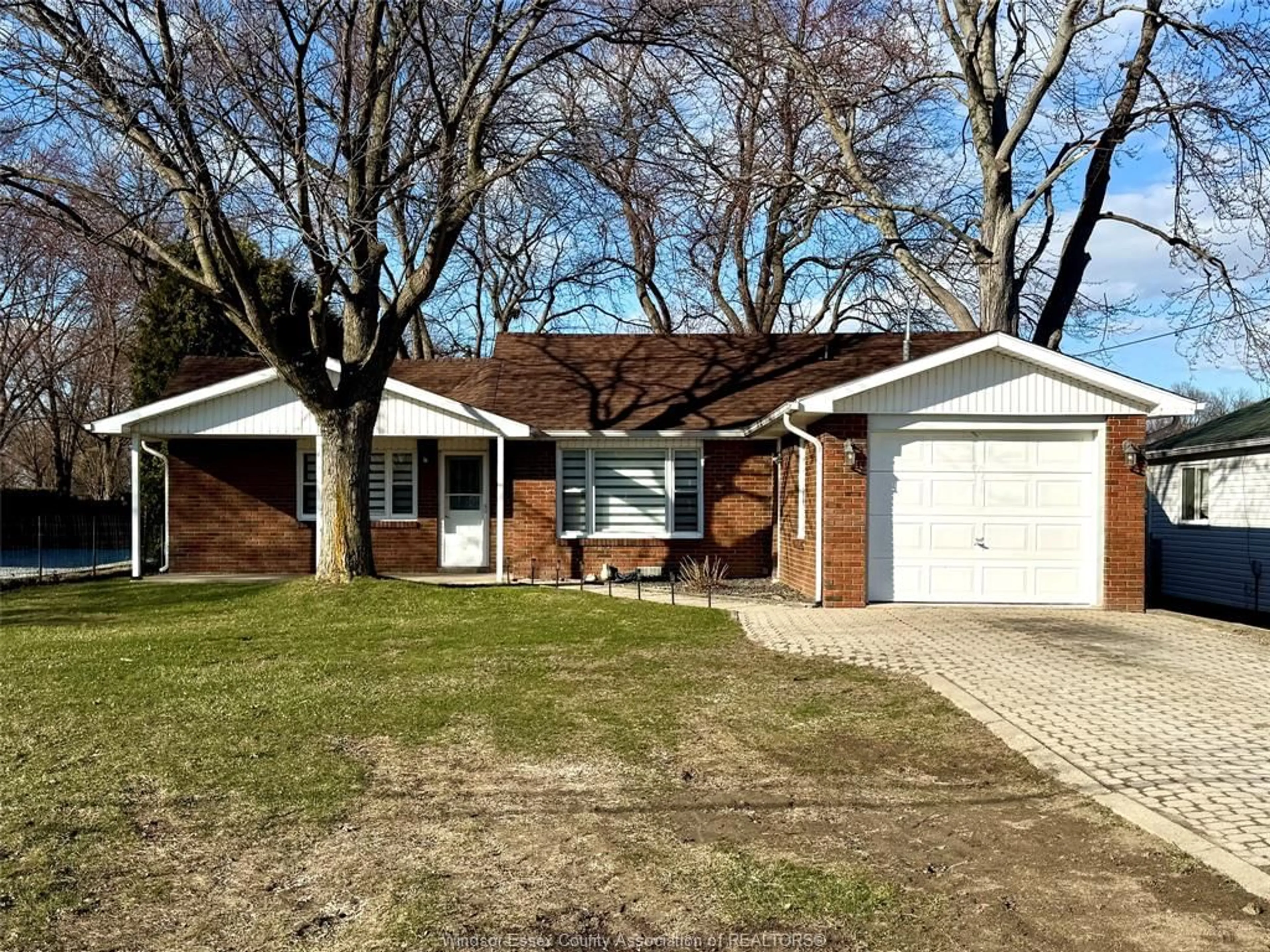 Unknown for 1104 COUNTY RD 22, Lakeshore Ontario N8L 0E1