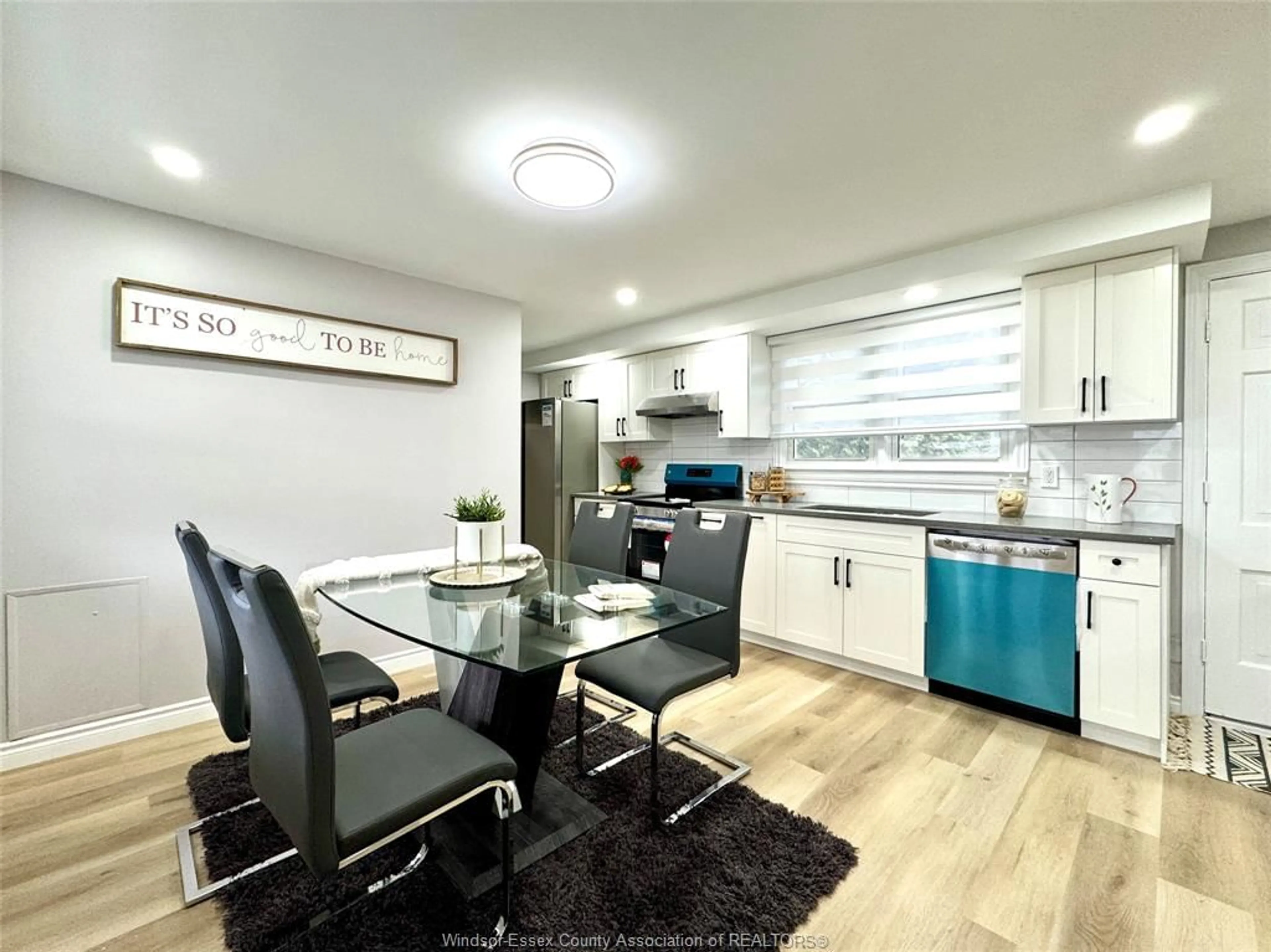 Open concept kitchen, unknown for 1104 COUNTY RD 22, Lakeshore Ontario N8L 0E1