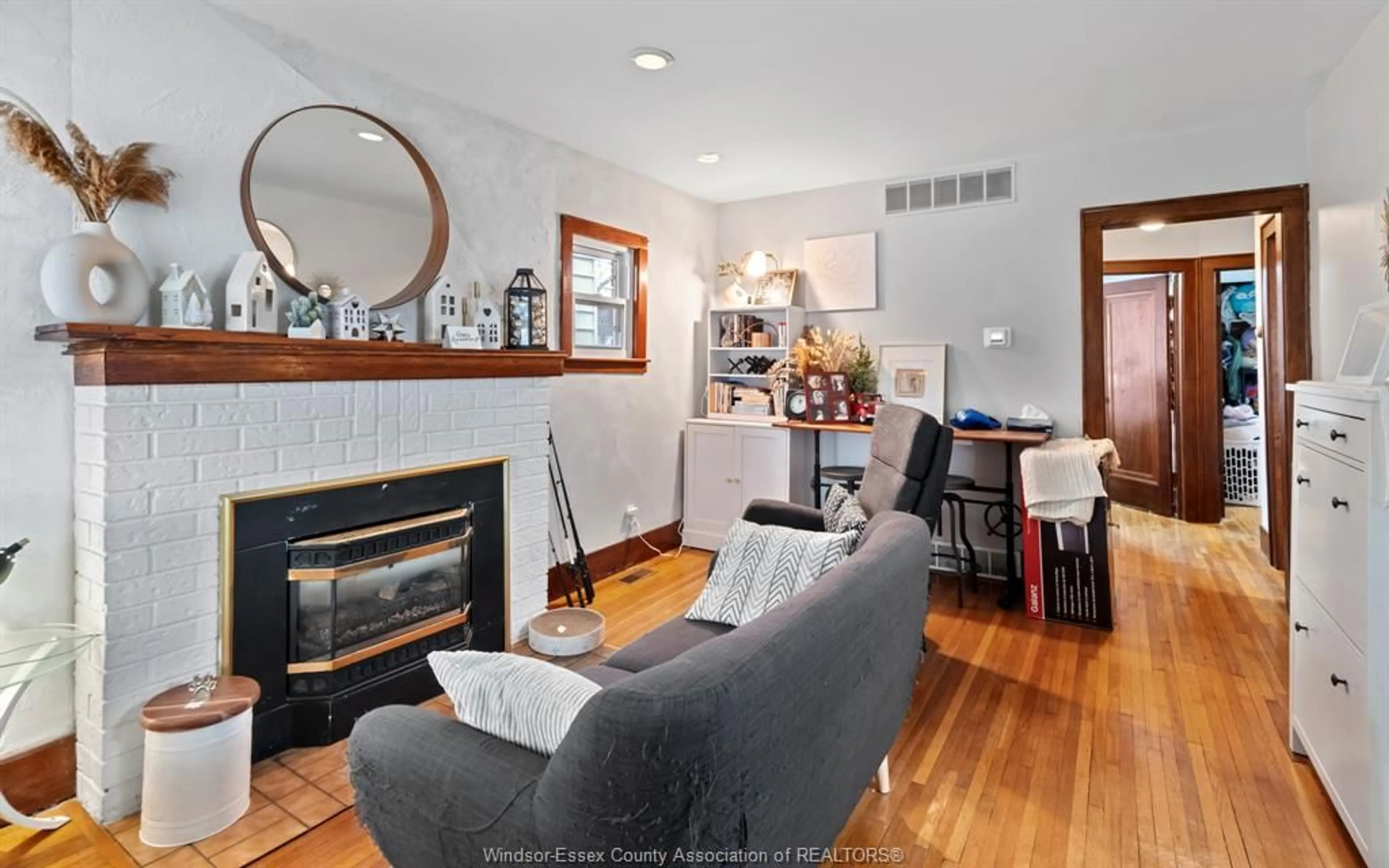 Living room with furniture, unknown for 1415 FRANCOIS, Windsor Ontario N8Y 4L5