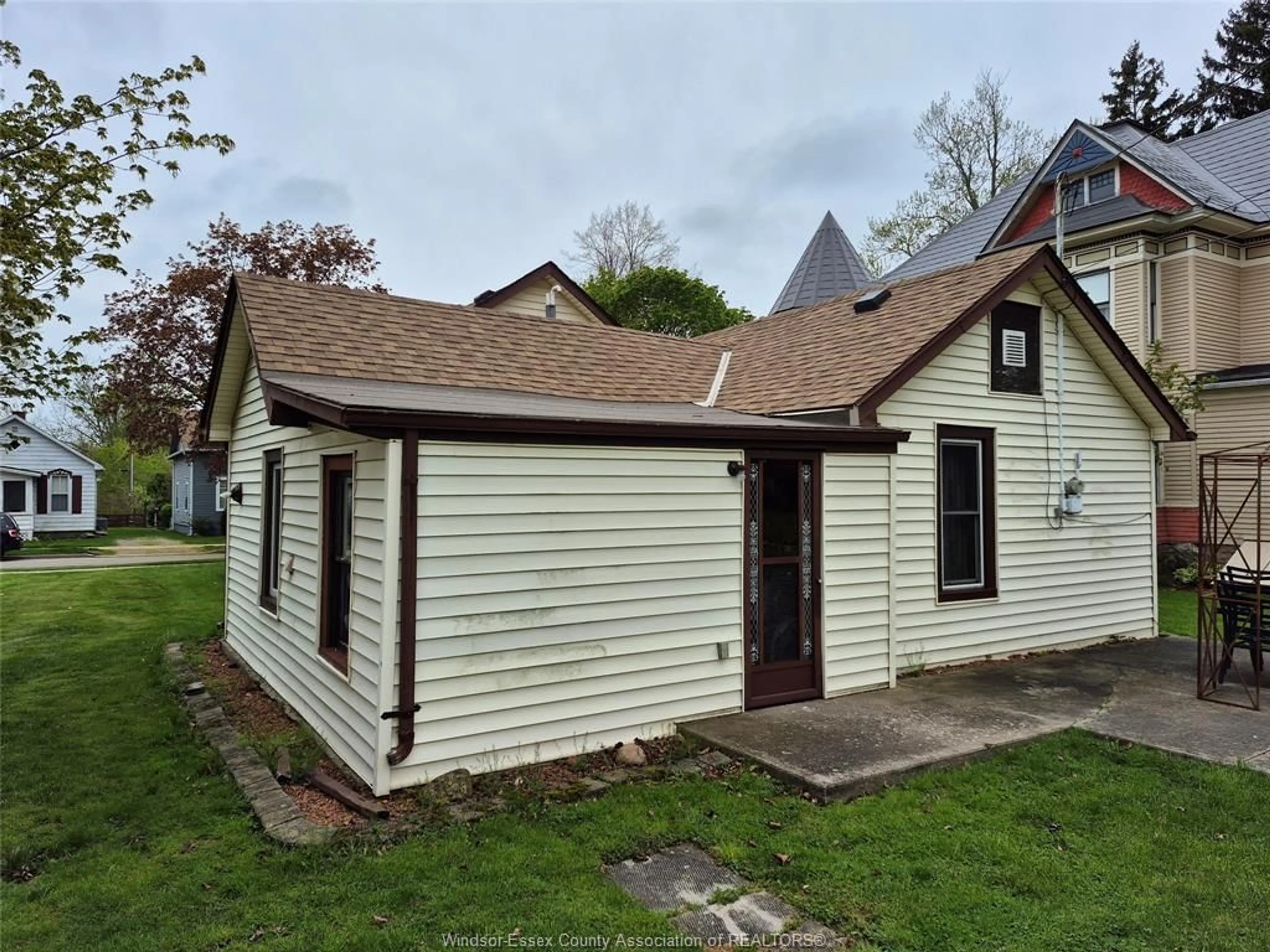 Unknown for 34 Elm Street, Kingsville Ontario N9Y 1W7