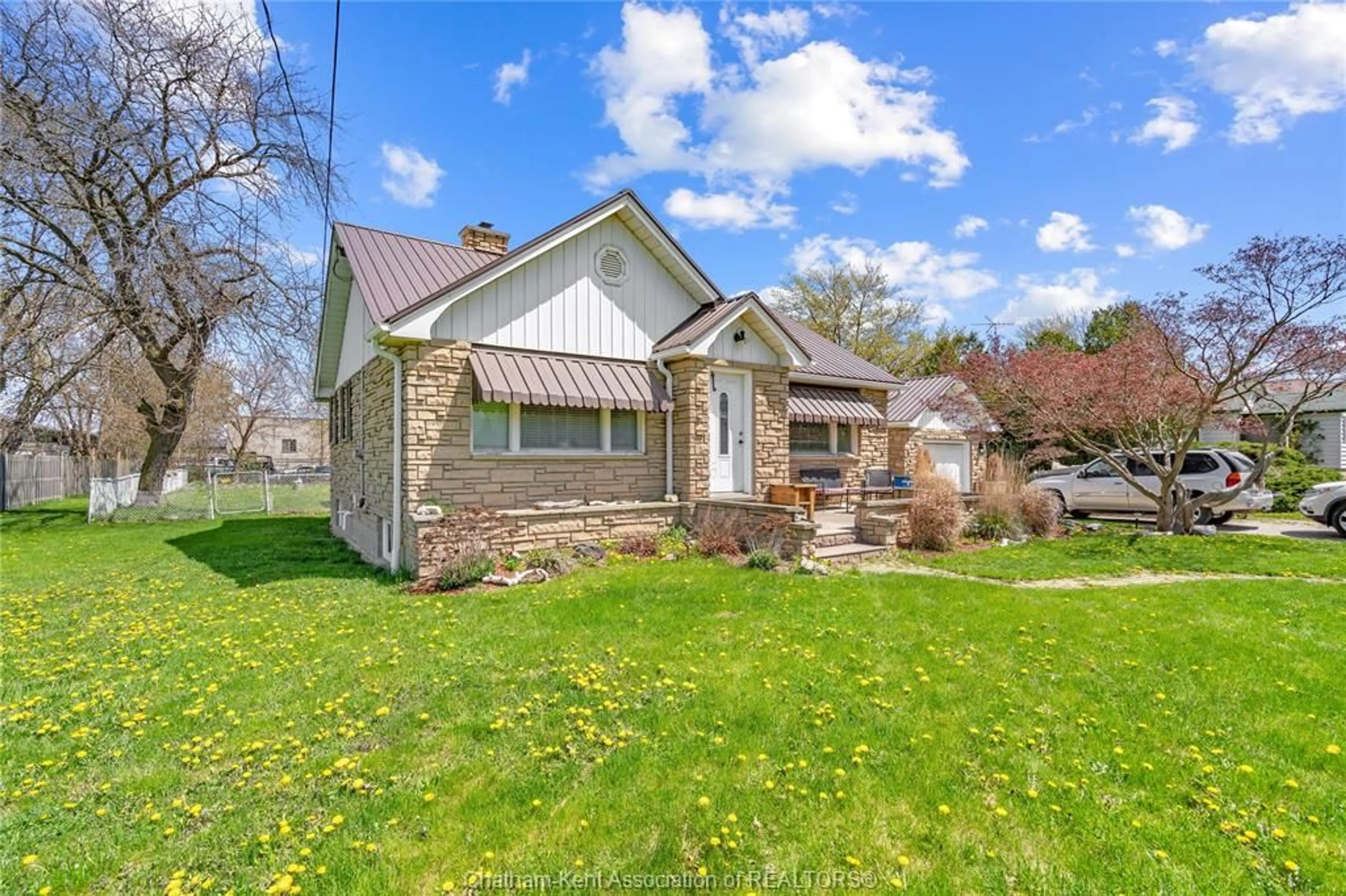 Home with brick exterior material, unknown for 237 Chatham St, Blenheim Ontario N0P 1A0
