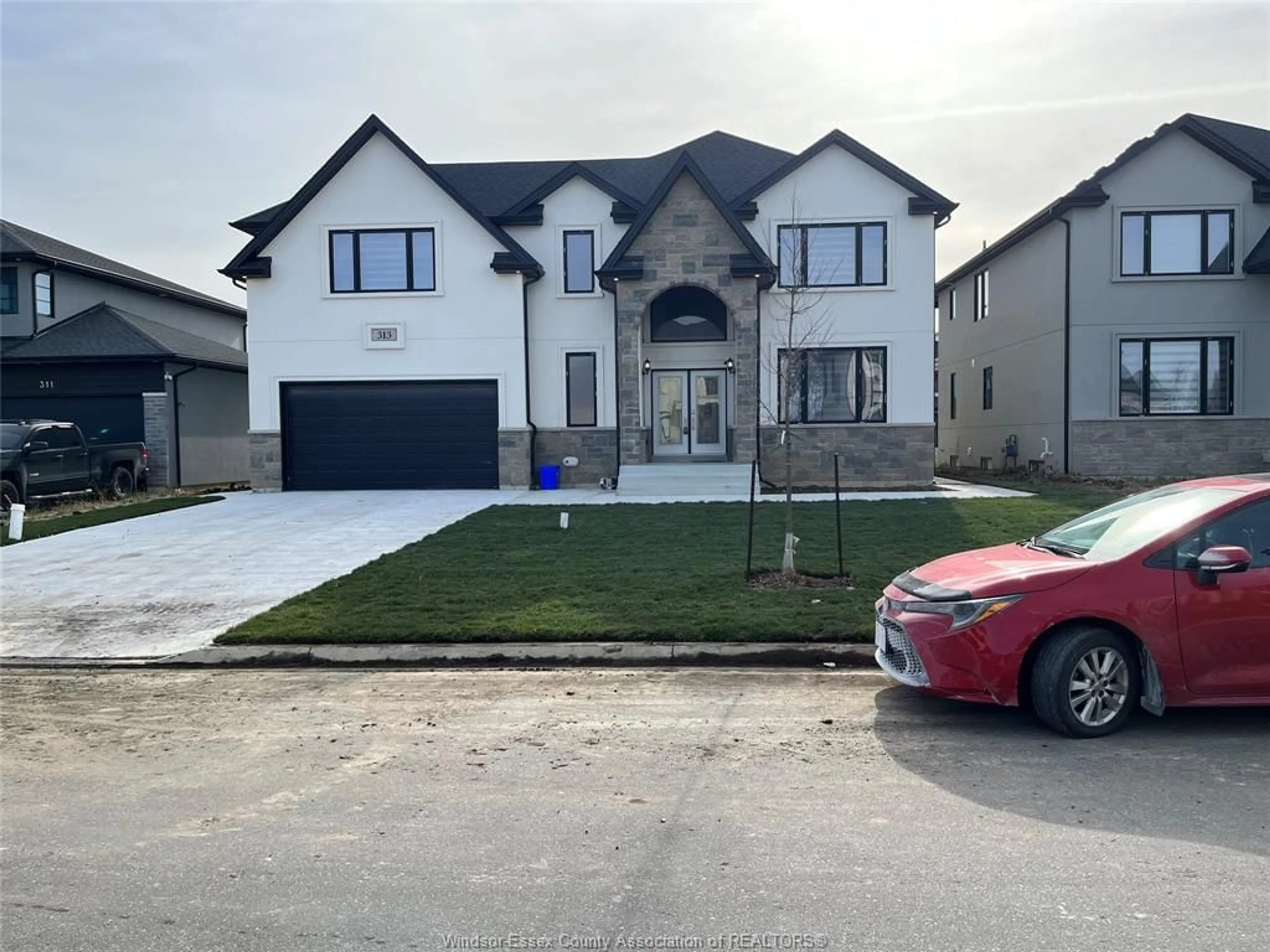 Unknown for 313 BENSON Crt, Amherstburg Ontario N9V 0G7