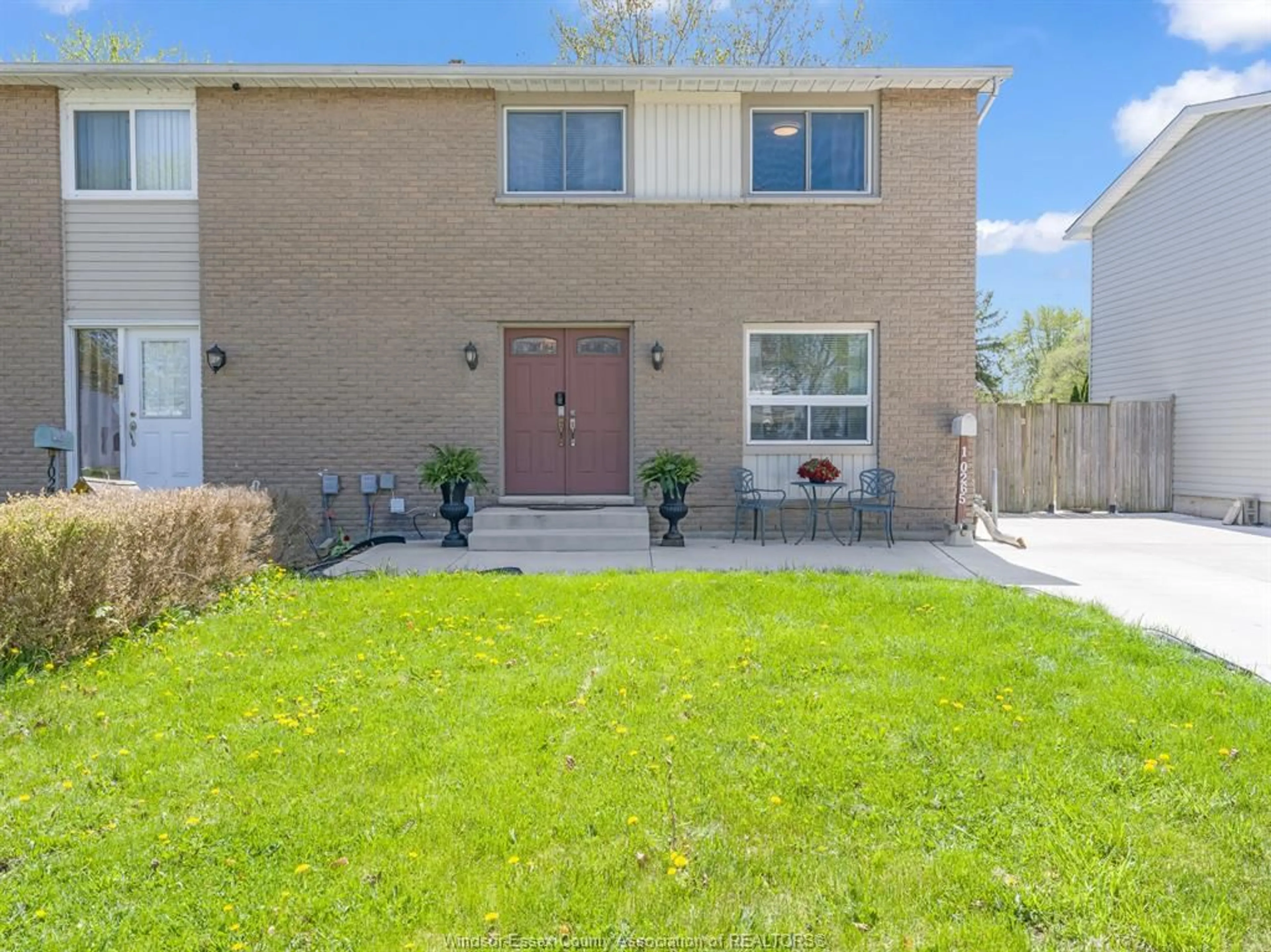 Unknown for 10265 SHENANDOAH Cres, Windsor Ontario N8R 1B6