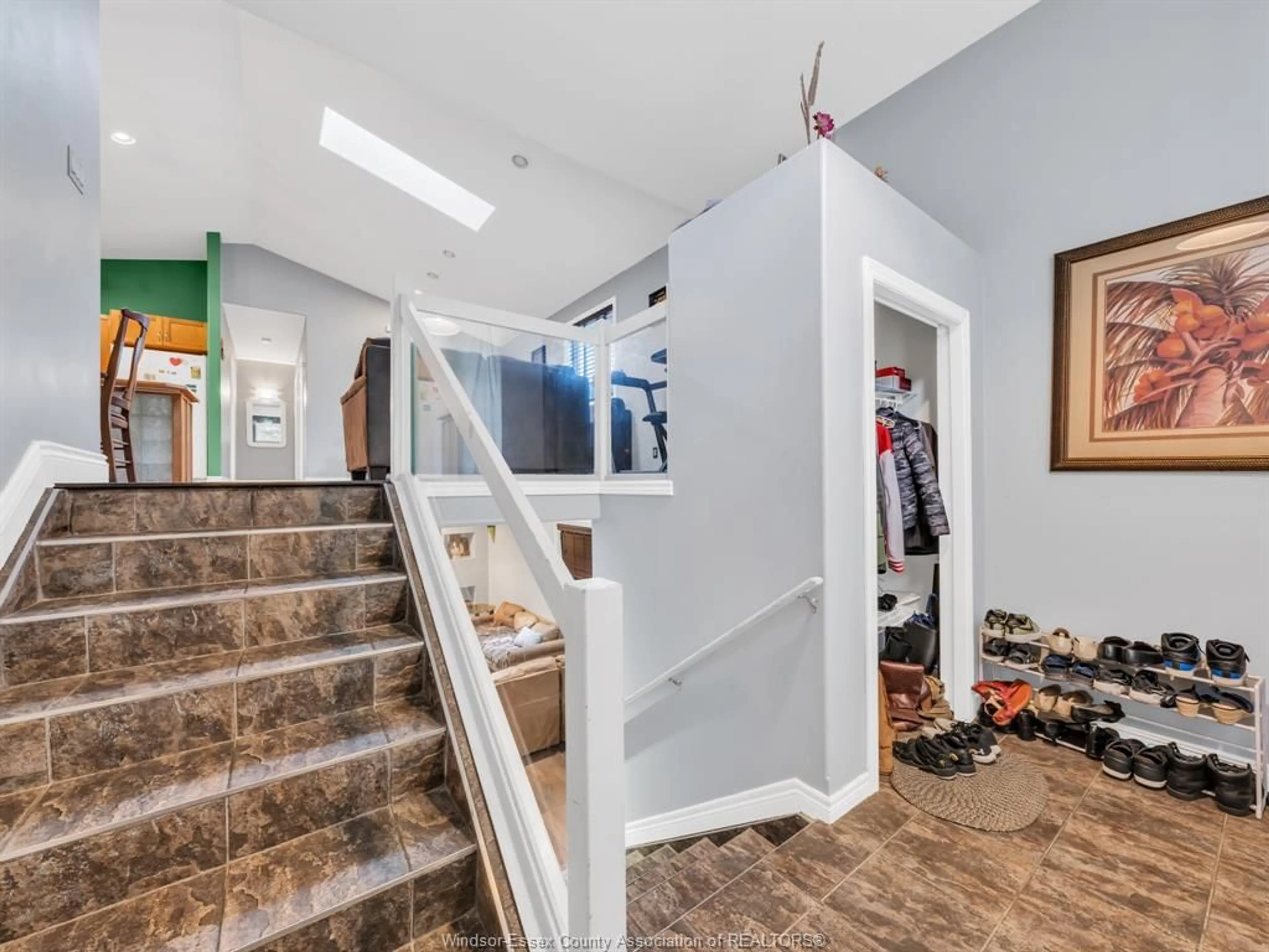 Unknown for 1505 HIGHNOON Dr, Windsor Ontario N9G 3B6
