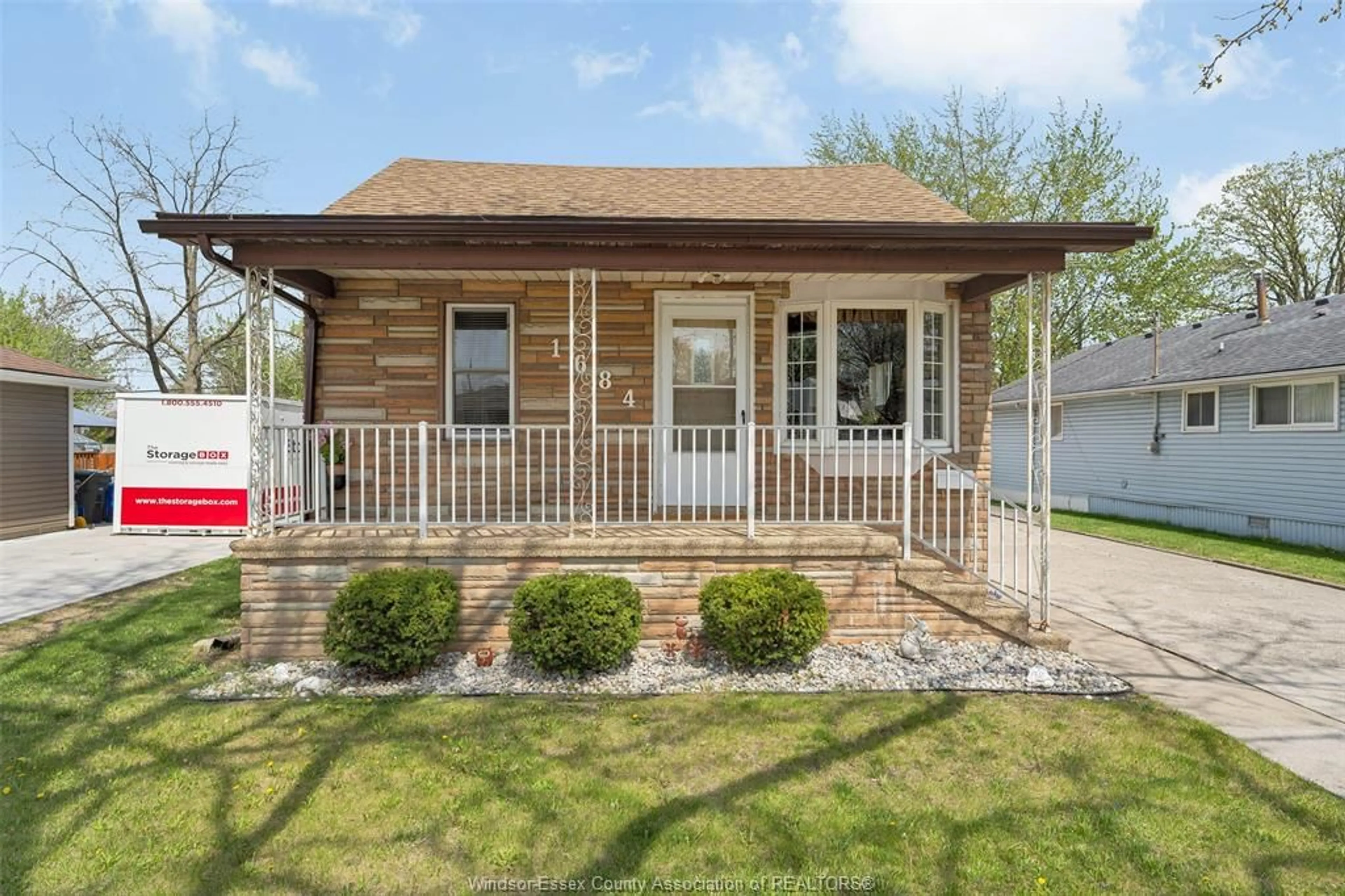 Home with brick exterior material, street for 1684 FORD Blvd, Windsor Ontario N8T 2E1