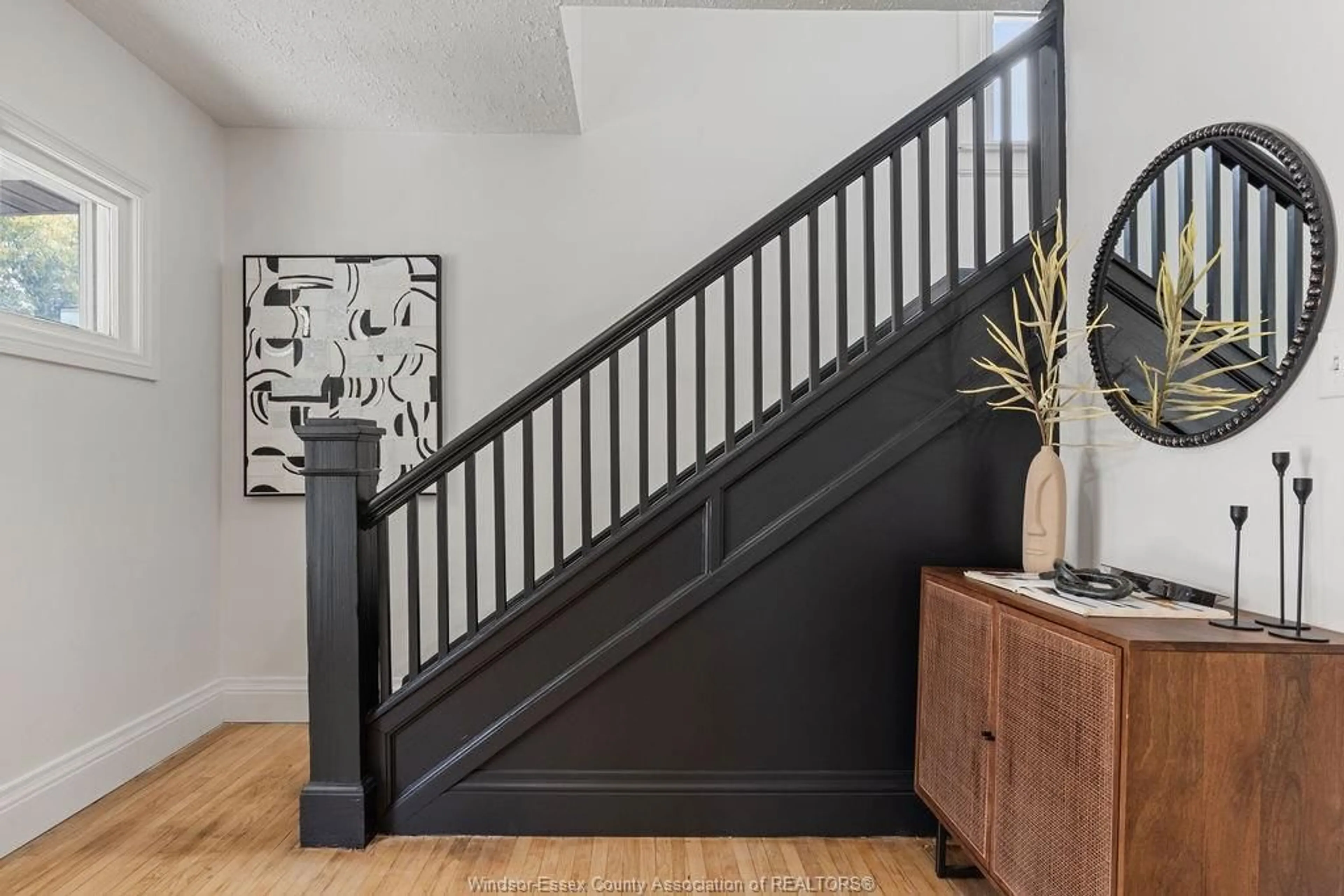 Stairs for 1373 DOUGALL AVE, Windsor Ontario N8X 1R6