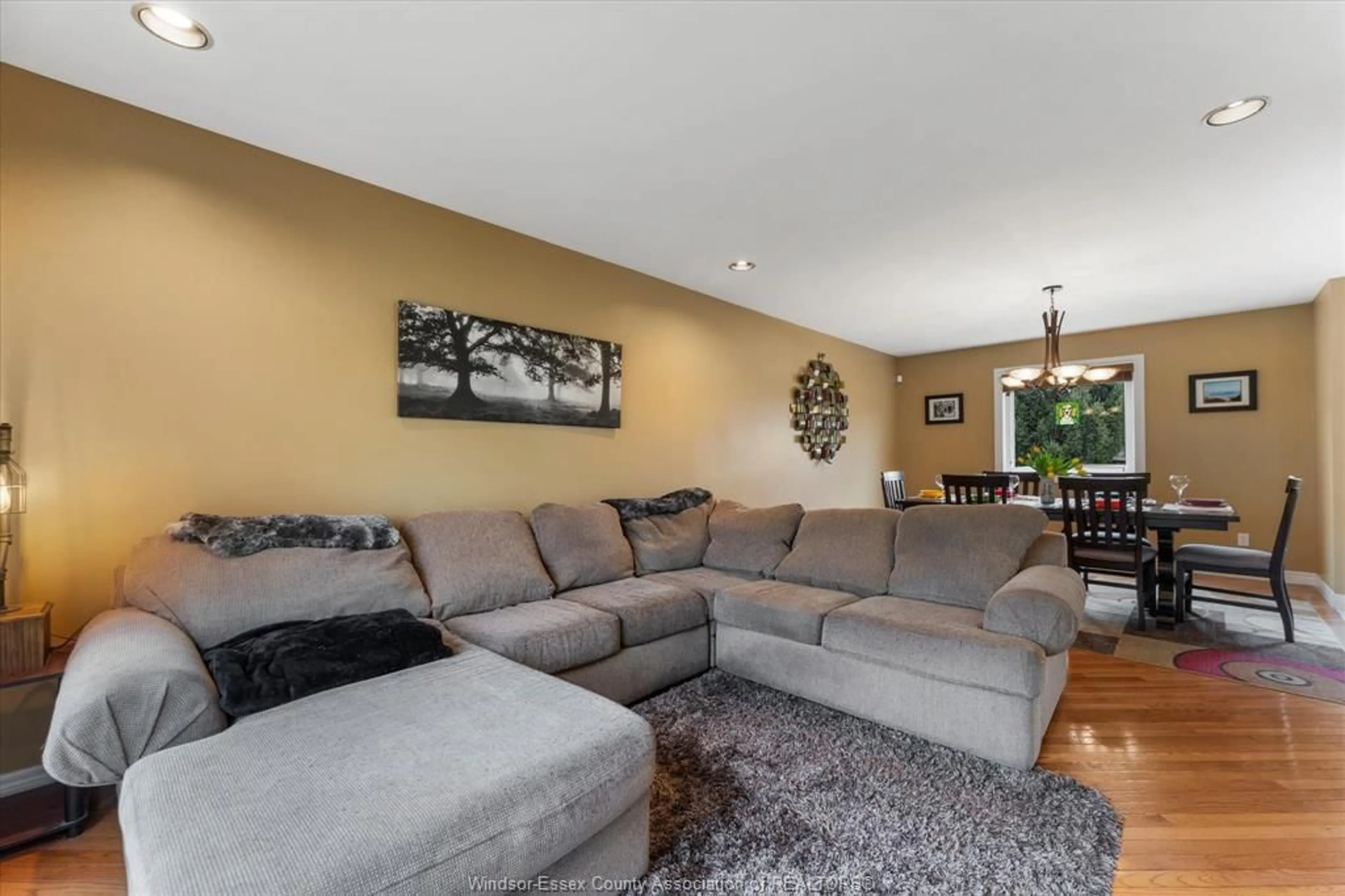 Living room with furniture, unknown for 2250 California Ave, Windsor Ontario N9B 3V5
