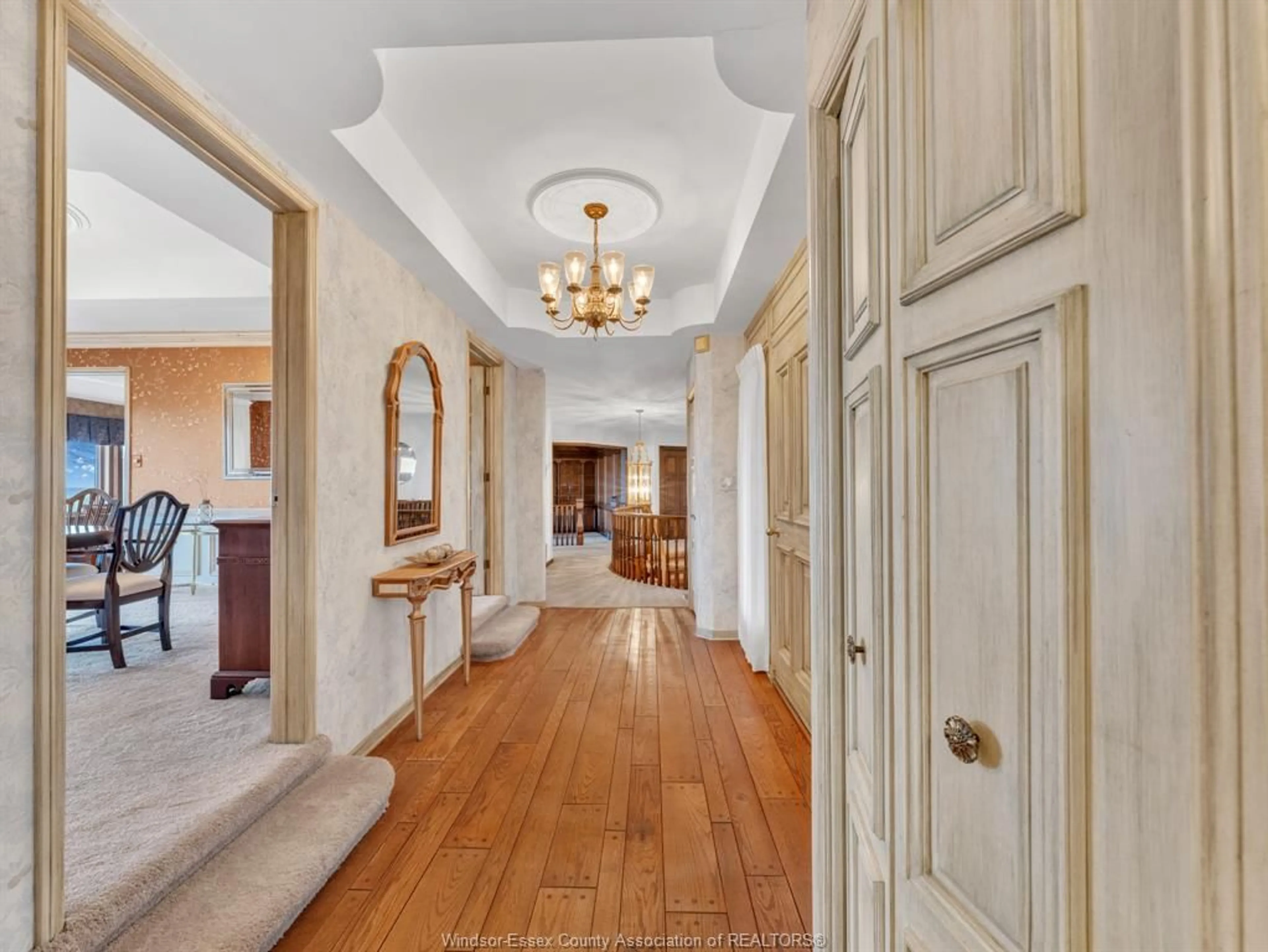 Indoor foyer for 15 FISCHER Cres, Leamington Ontario N8H 4S6