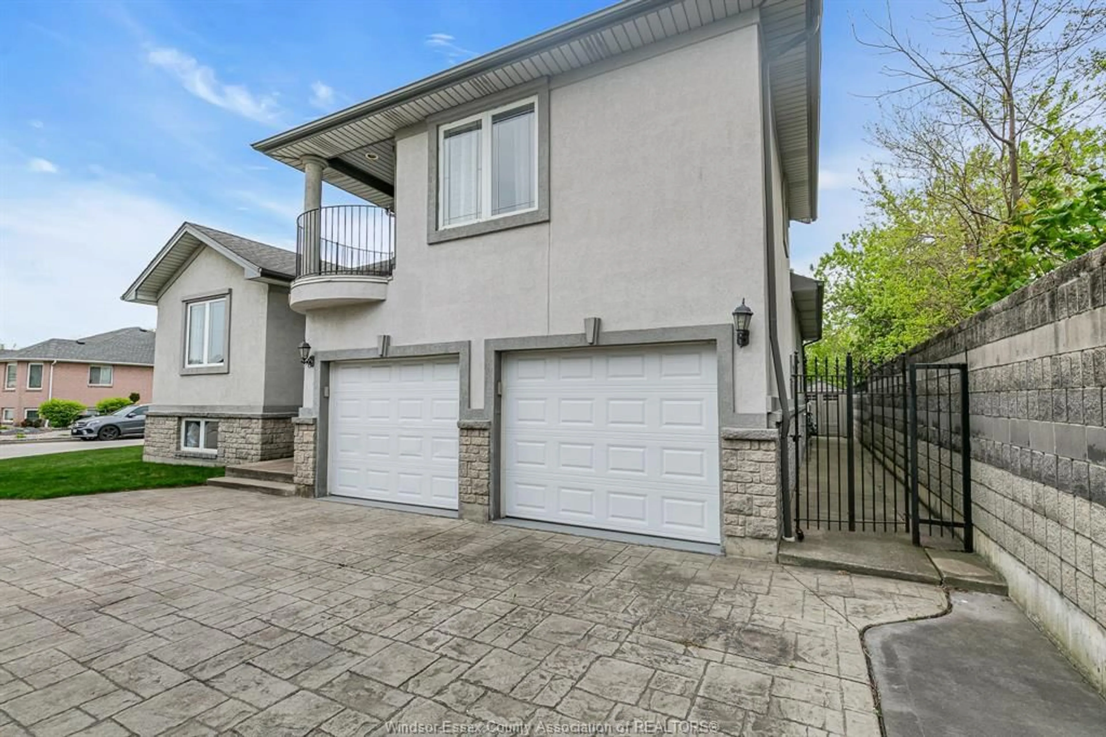 Unknown for 2659 SORRENTO Crt, Windsor Ontario N9E 4V6