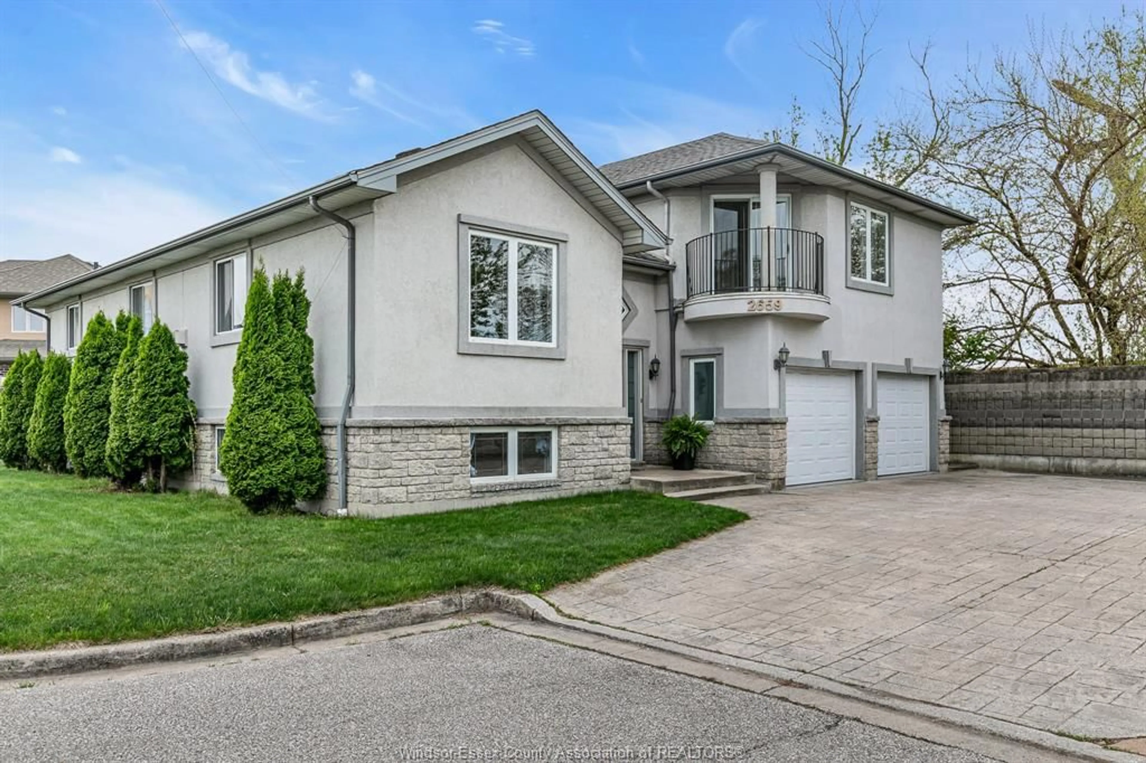 Home with brick exterior material, street for 2659 SORRENTO Crt, Windsor Ontario N9E 4V6