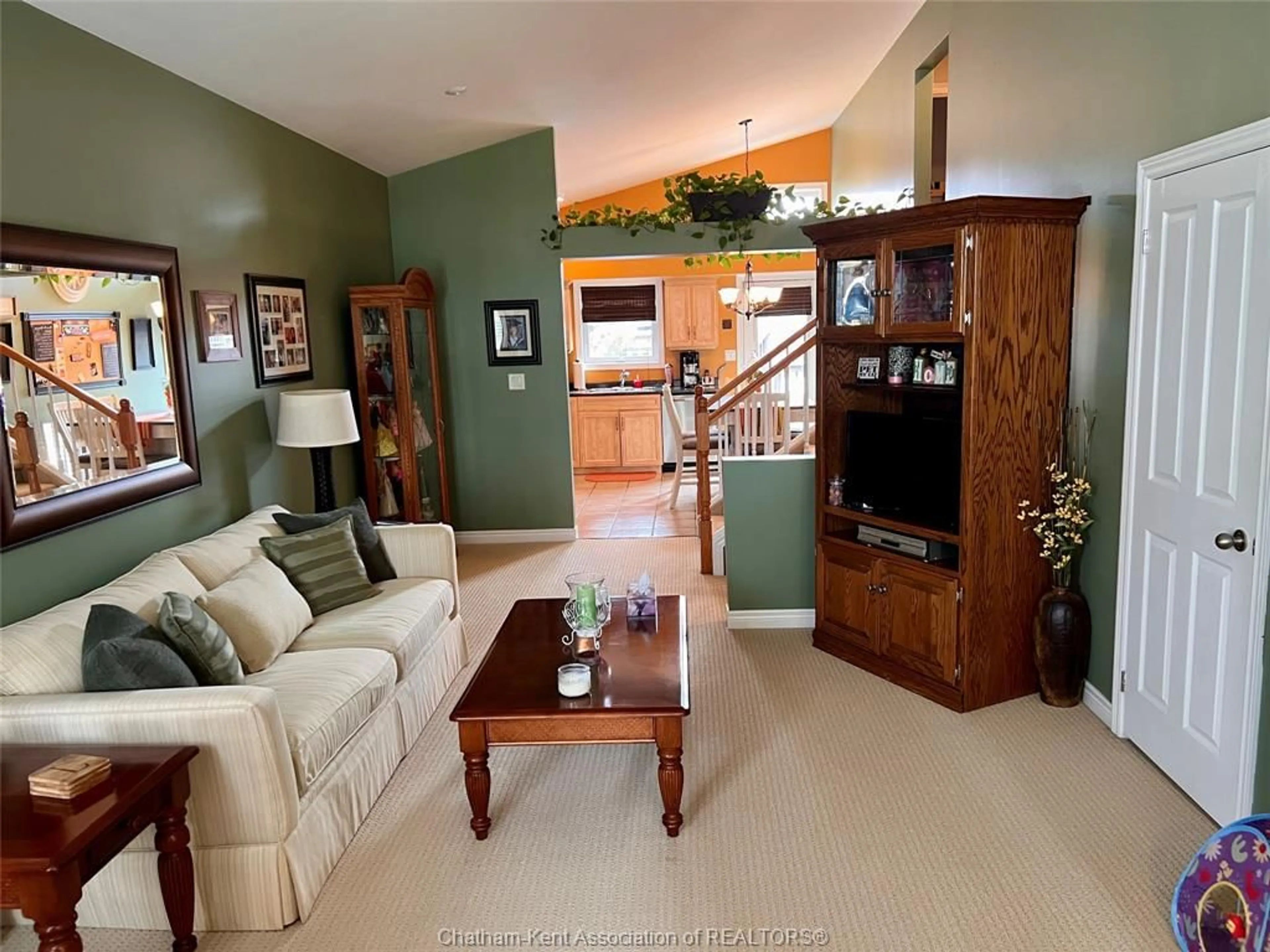 Living room with furniture, unknown for 12 Creekview Pl, Chatham Ontario N7L 0A2