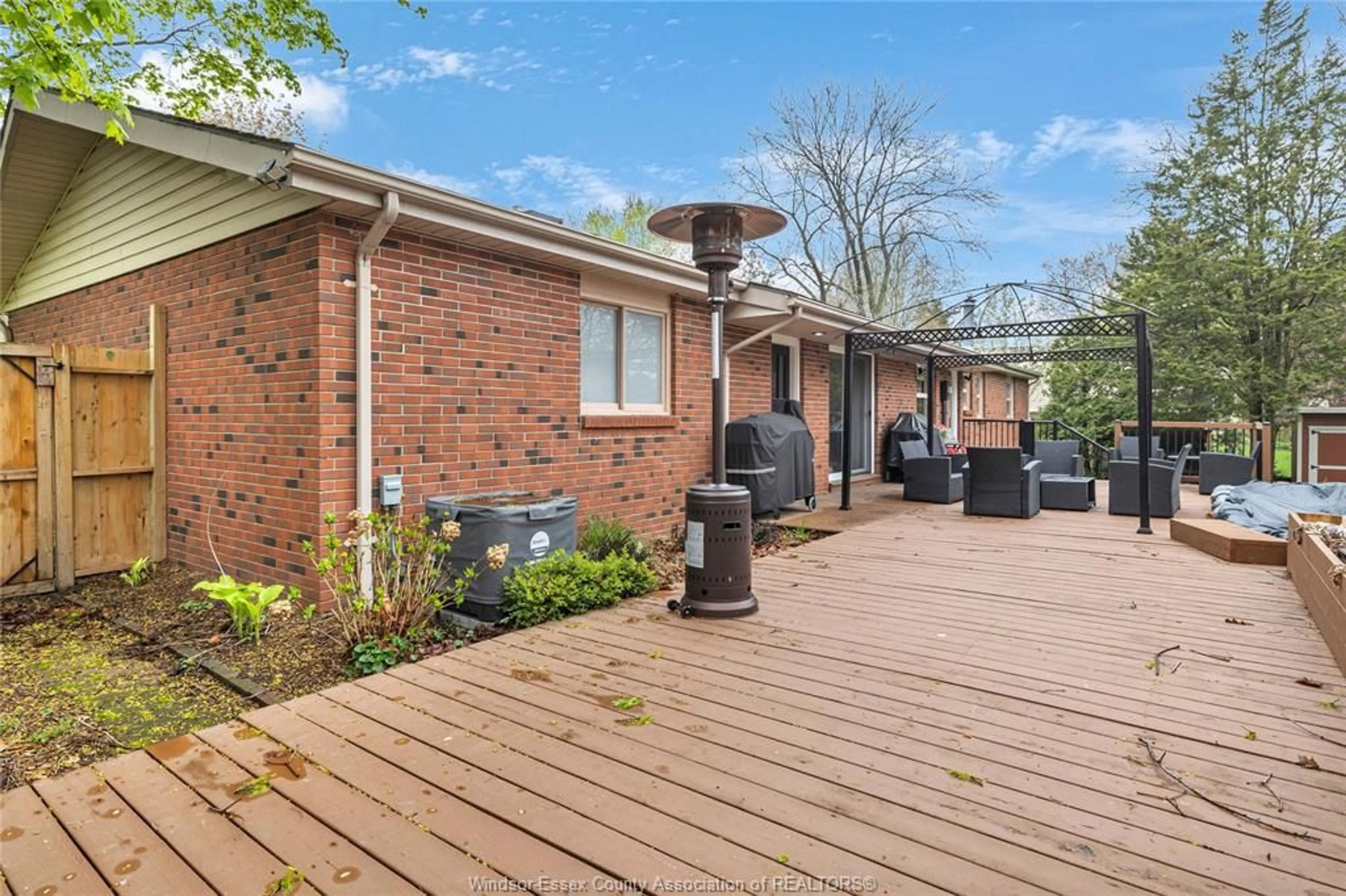 Patio, street for 3049 ROWLEY PARK Dr, Kingsville Ontario N9Y 2Y2