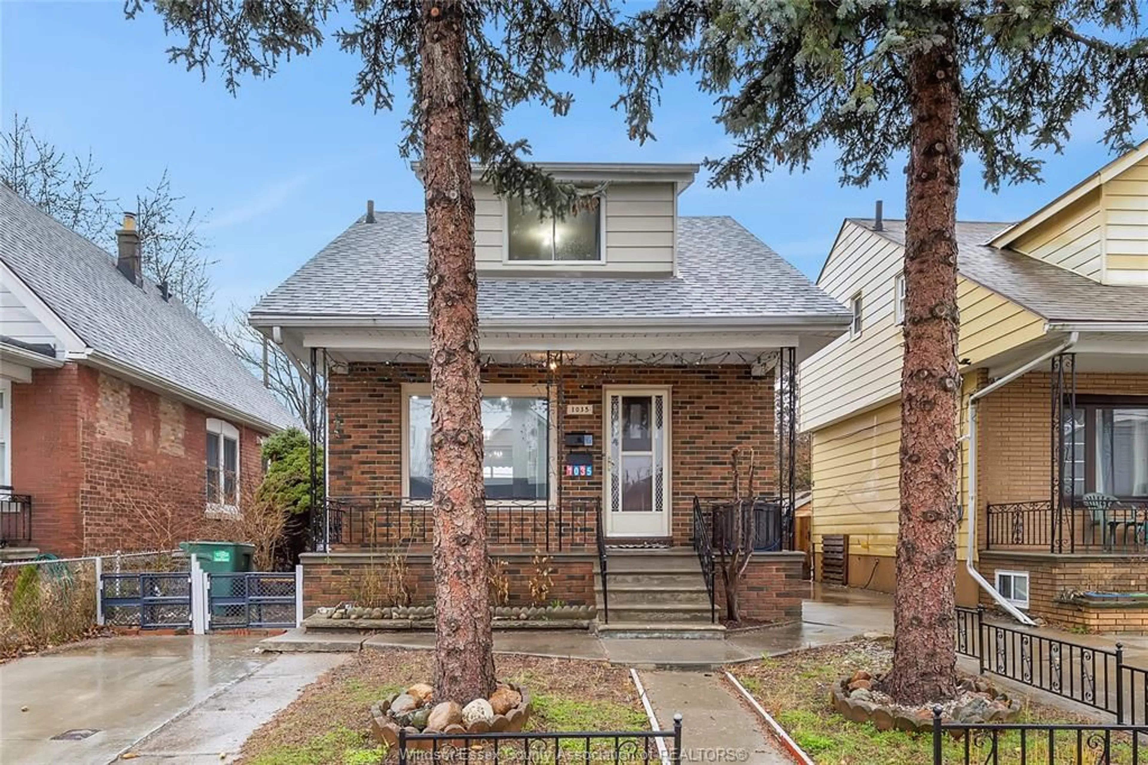 Home with brick exterior material, street for 1035 LOUIS Ave, Windsor Ontario N9A 1A1