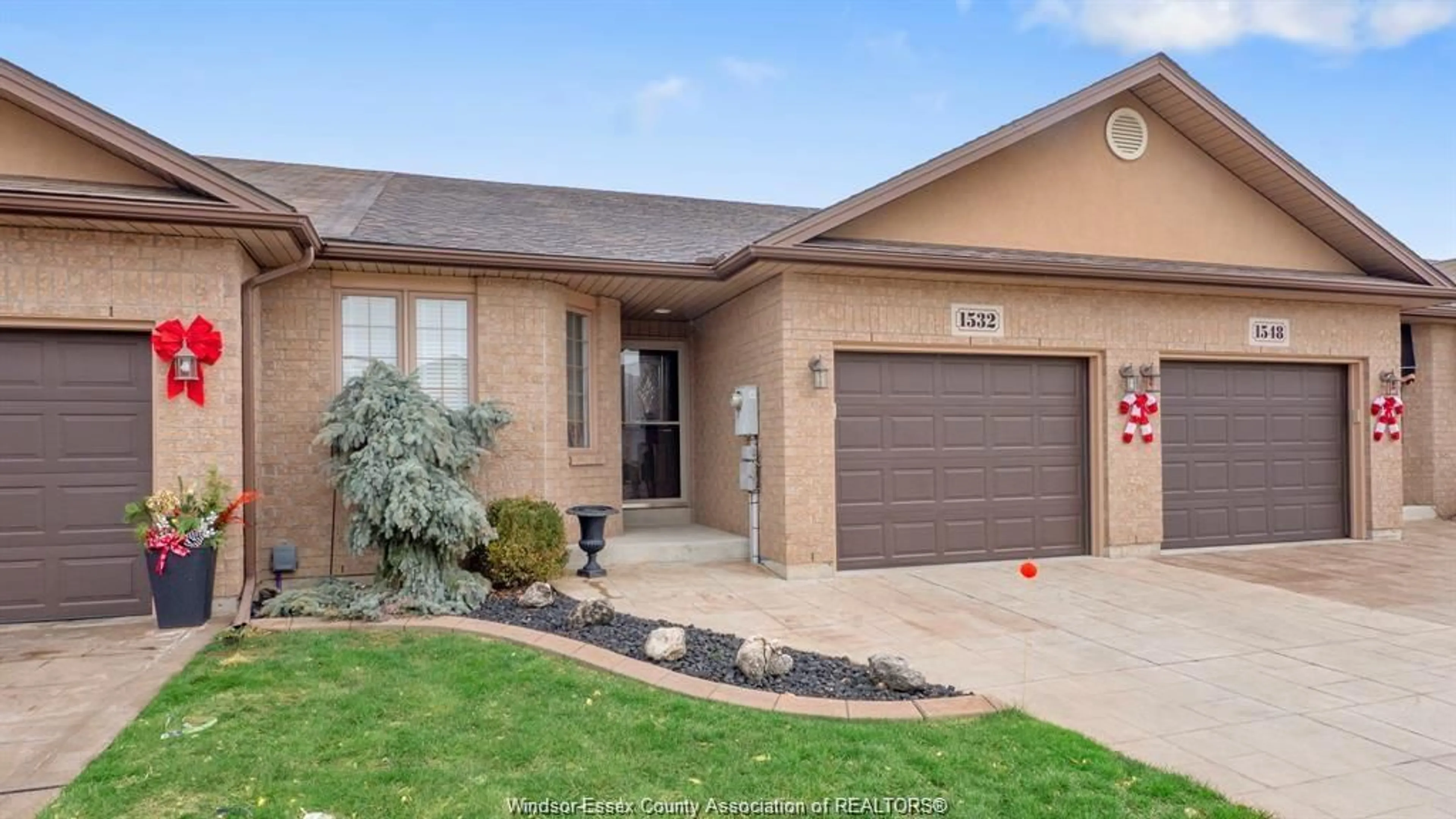 Home with brick exterior material, street for 1532 LUXURY Ave, Windsor Ontario N8P 1S7