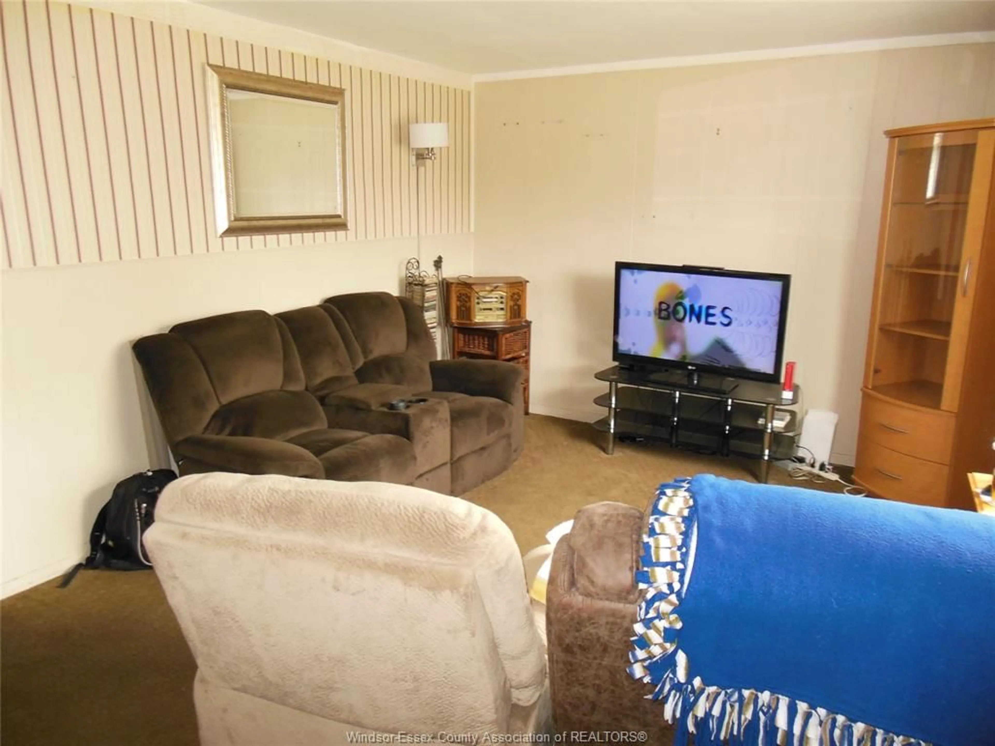 Living room with furniture, unknown for 2287 GROVE, Windsor Ontario N9B 1R1