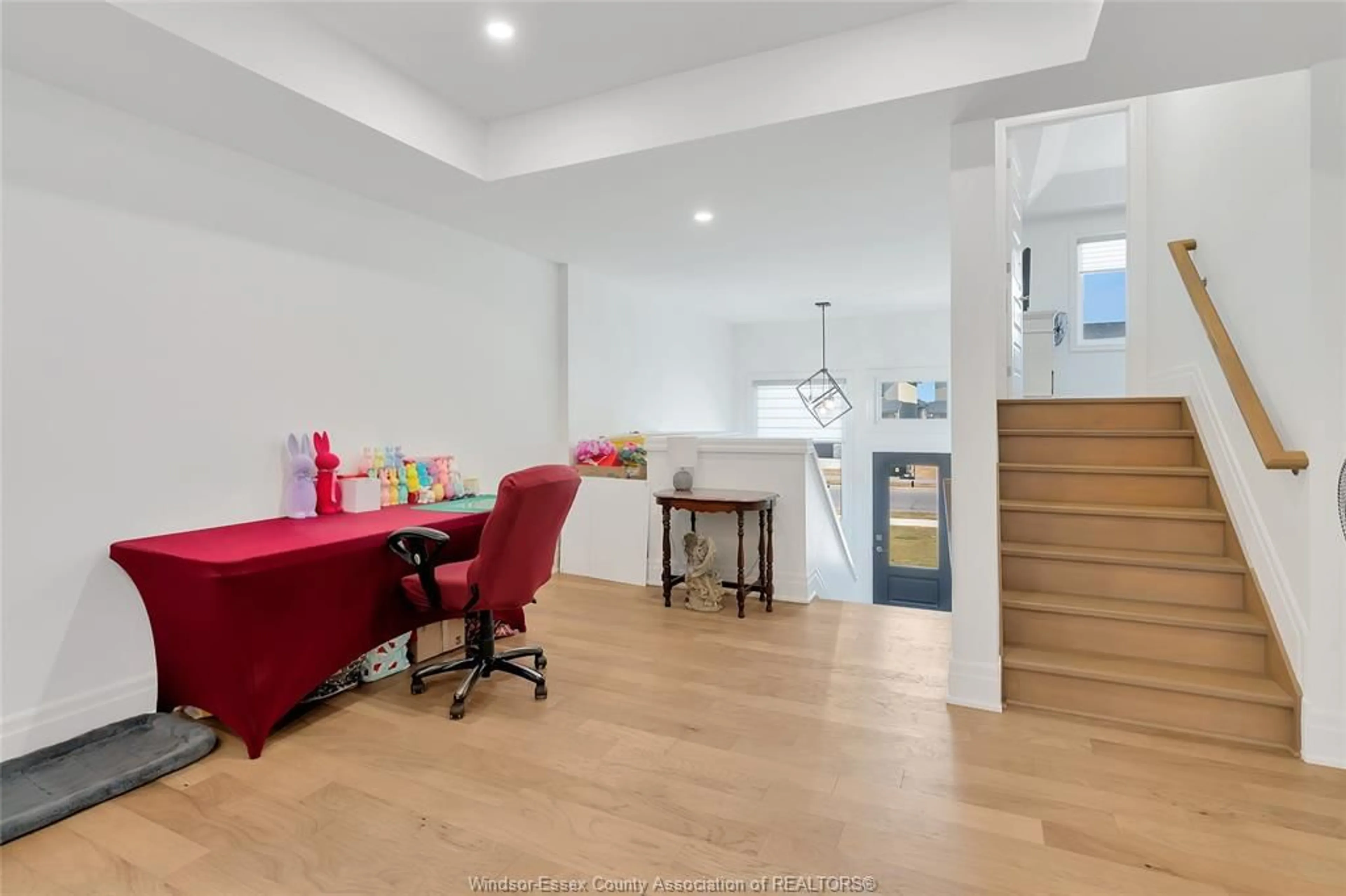 A pic of a room for 107 PETERS St, Essex Ontario N8M 0B1