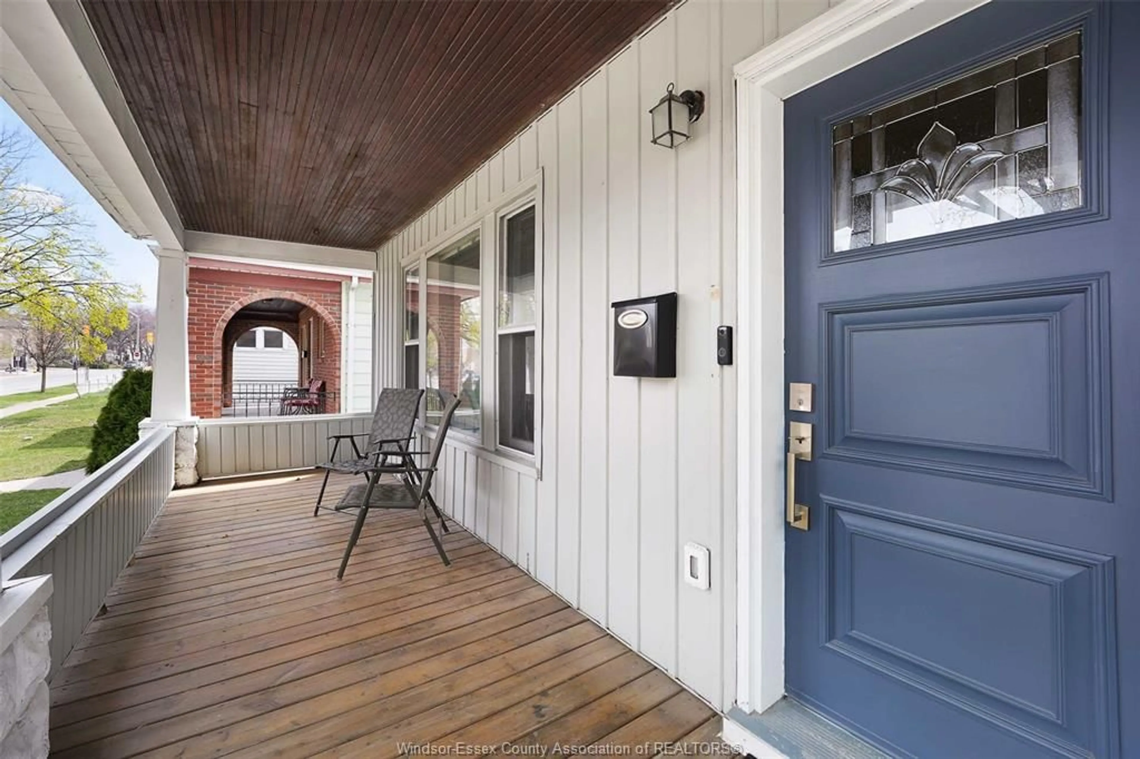 Indoor entryway for 1267 LINCOLN, Windsor Ontario N8Y 2H9