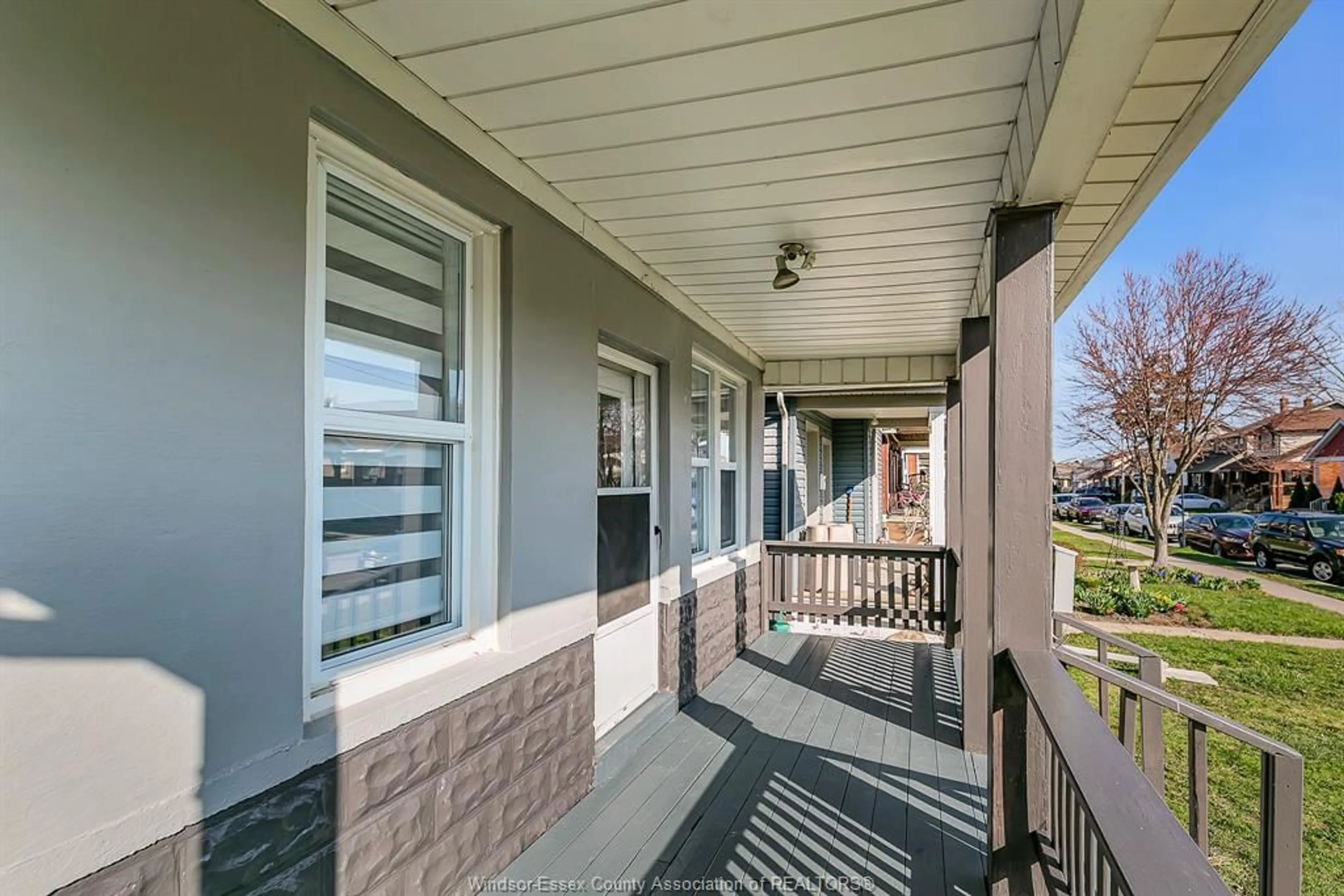 Unknown for 1553 LILLIAN, Windsor Ontario N8X 4A9