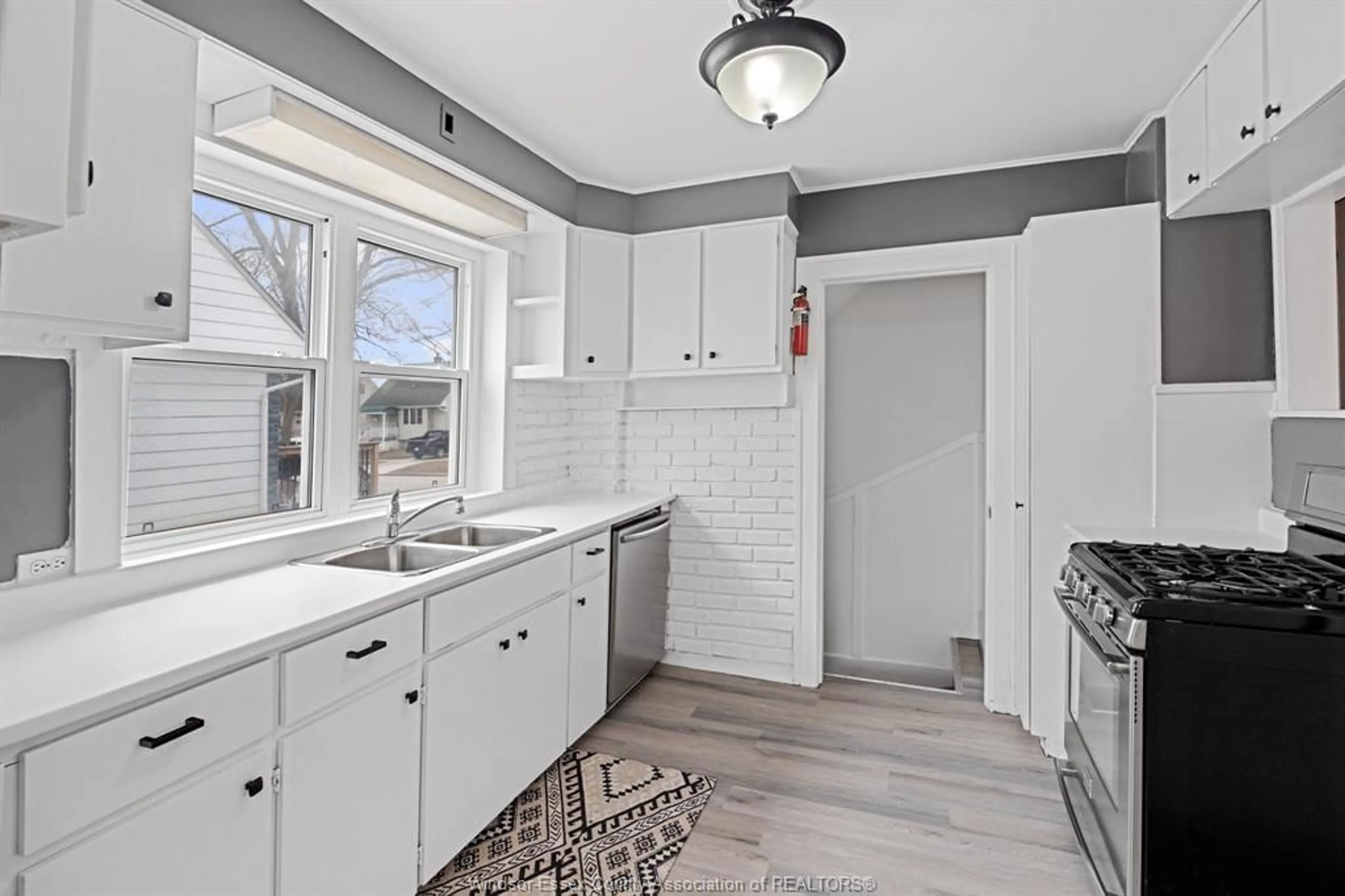 Open concept kitchen, ceramic/tile floor for 1956 FRANCOIS, Windsor Ontario N8W 4S8