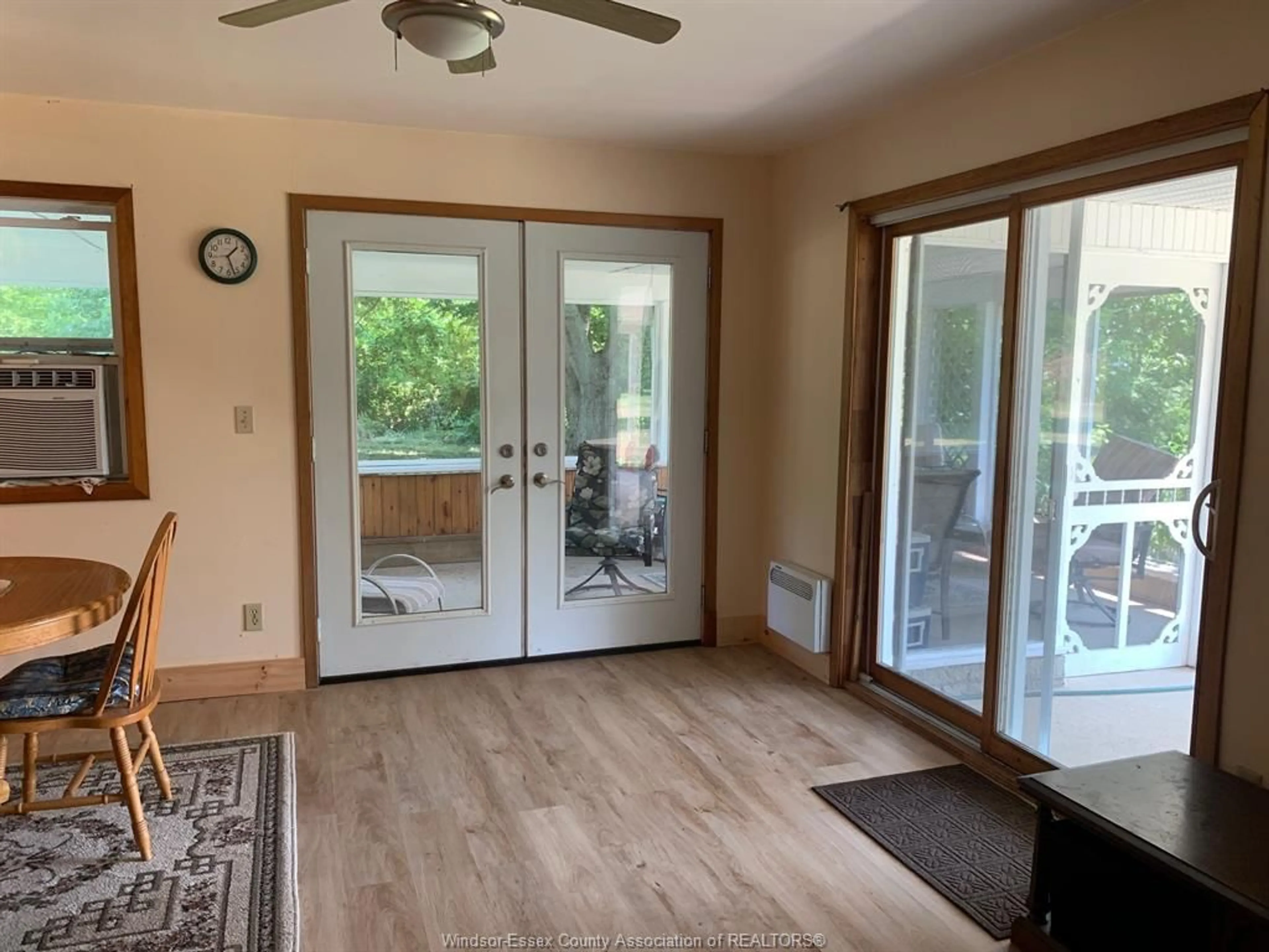 Indoor entryway for 473 SOUTH SHORE Rd, Pelee Island Ontario N0R 1M0