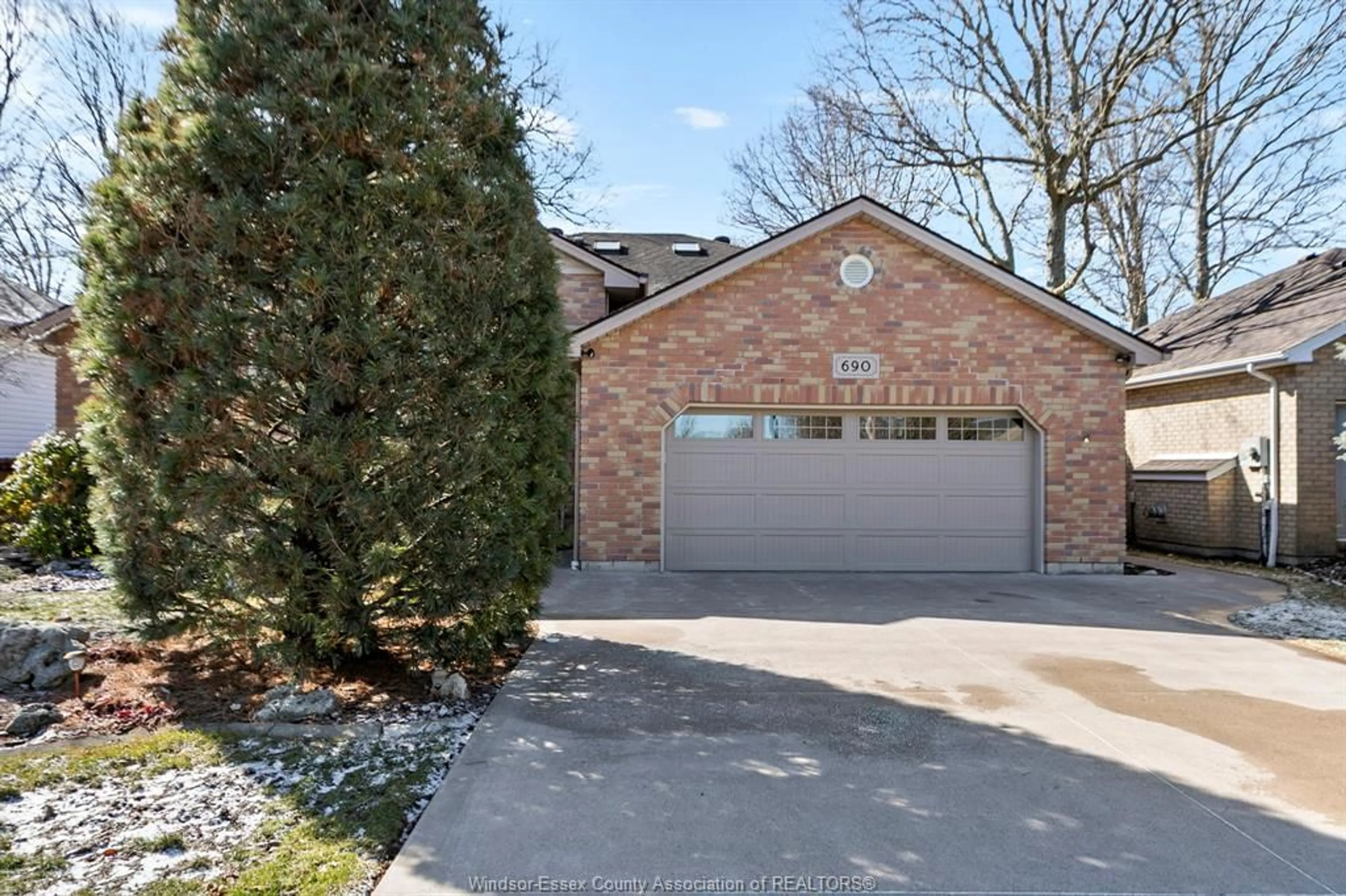 Home with brick exterior material, street for 690 DELAWARE AVE., LaSalle Ontario N9J 3J8