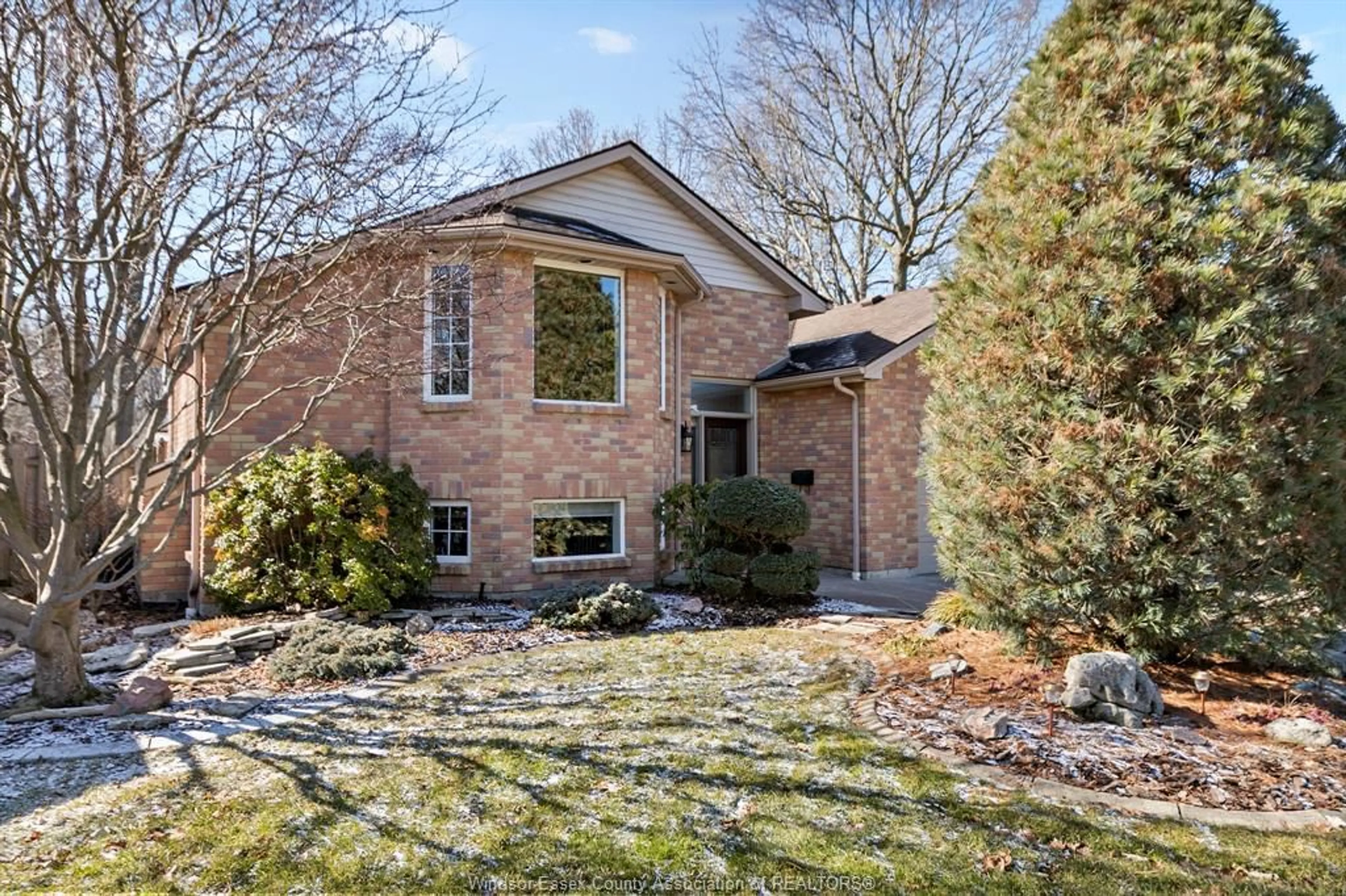 Home with brick exterior material, street for 690 DELAWARE AVE., LaSalle Ontario N9J 3J8