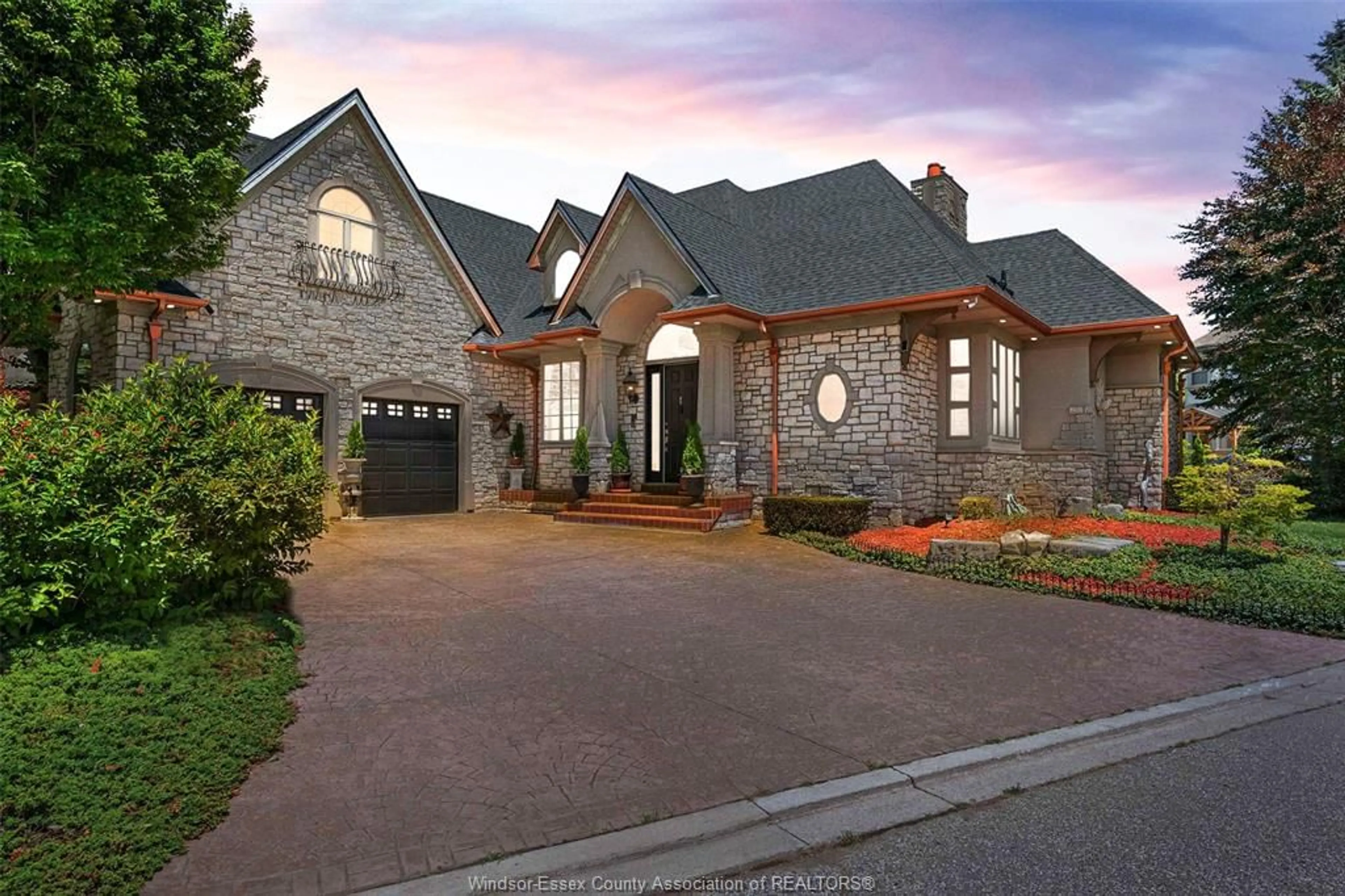 Home with brick exterior material, street for 490 SHOREVIEW, Windsor Ontario N8P 1M7