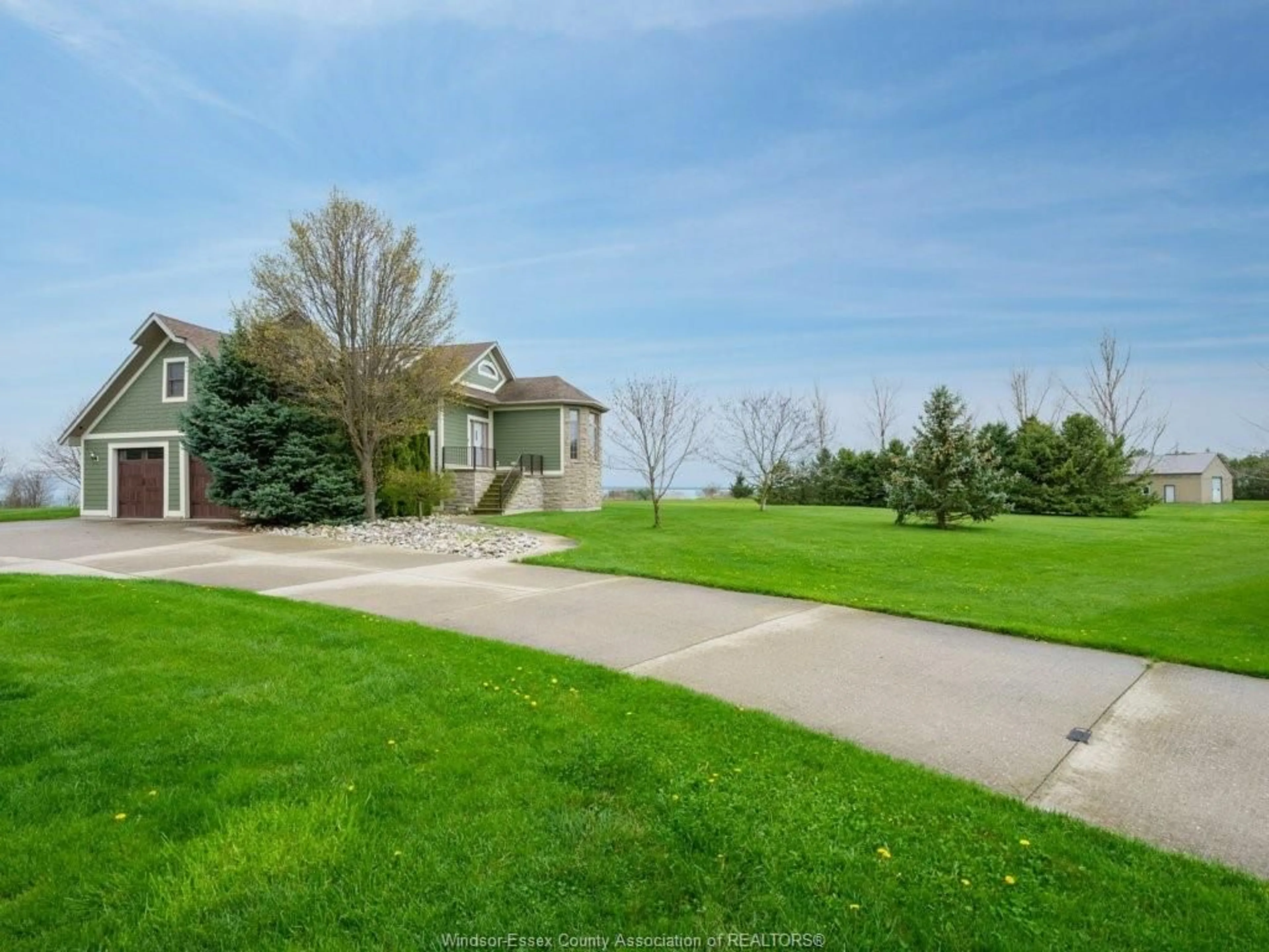 A pic from outside/outdoor area/front of a property/back of a property/a pic from drone, water/lake/river/ocean view for 4970 TALBOT TRAIL, Merlin Ontario N0P 1W0