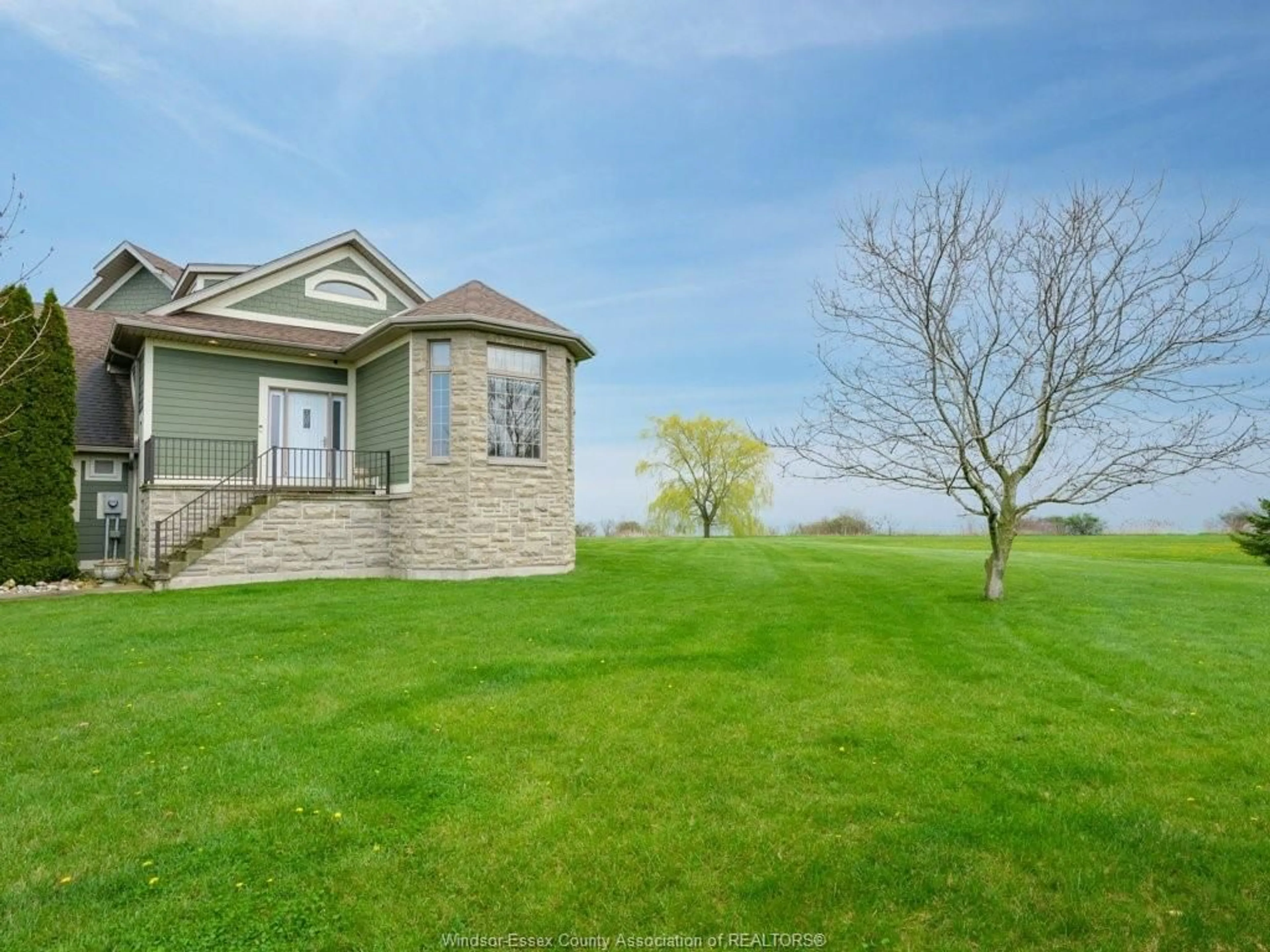 A pic from outside/outdoor area/front of a property/back of a property/a pic from drone, water/lake/river/ocean view for 4970 TALBOT TRAIL, Merlin Ontario N0P 1W0