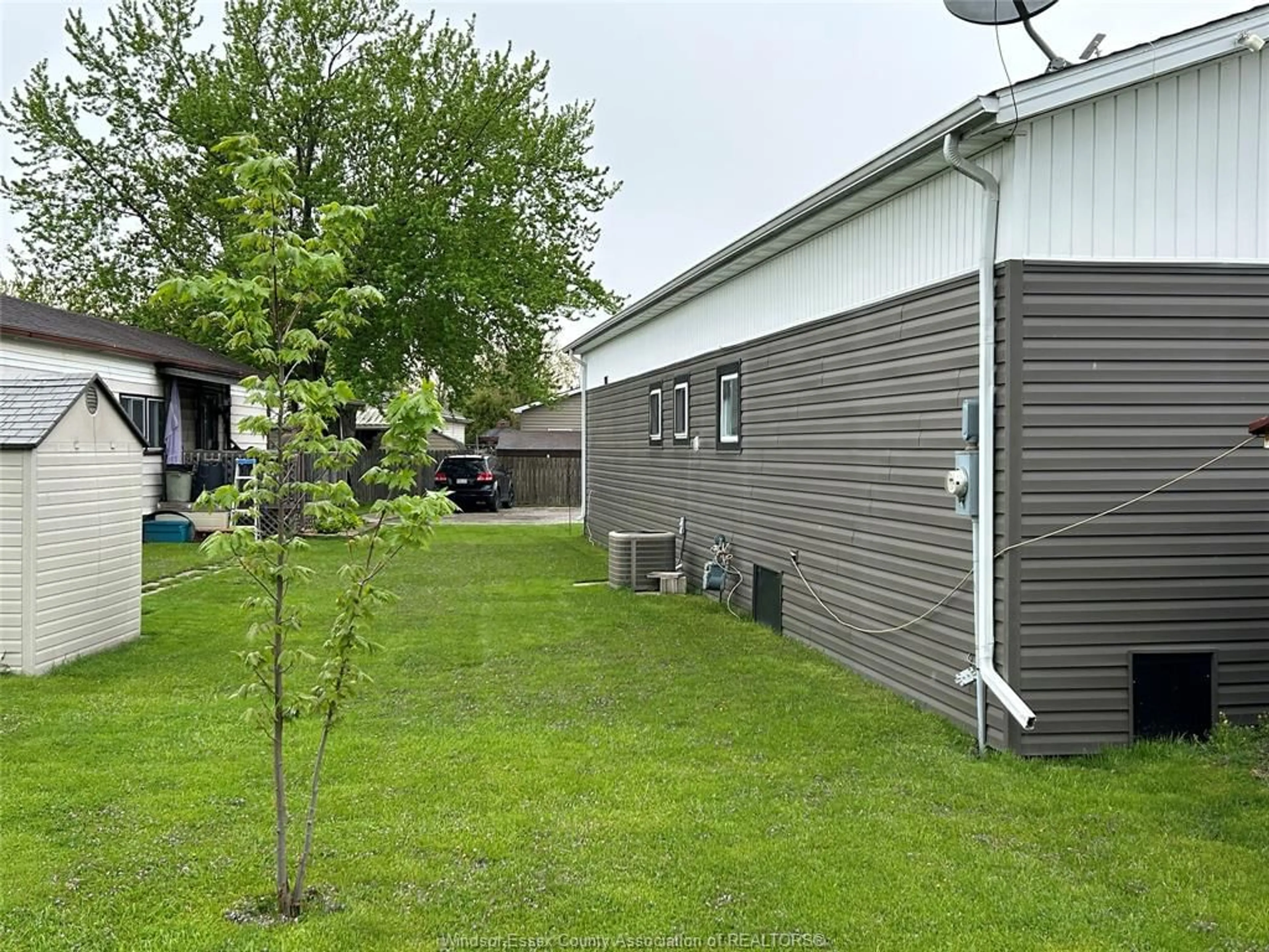 A pic from outside/outdoor area/front of a property/back of a property/a pic from drone, street for 3 CYPRESS Crt, McGregor Ontario N0R 1J0