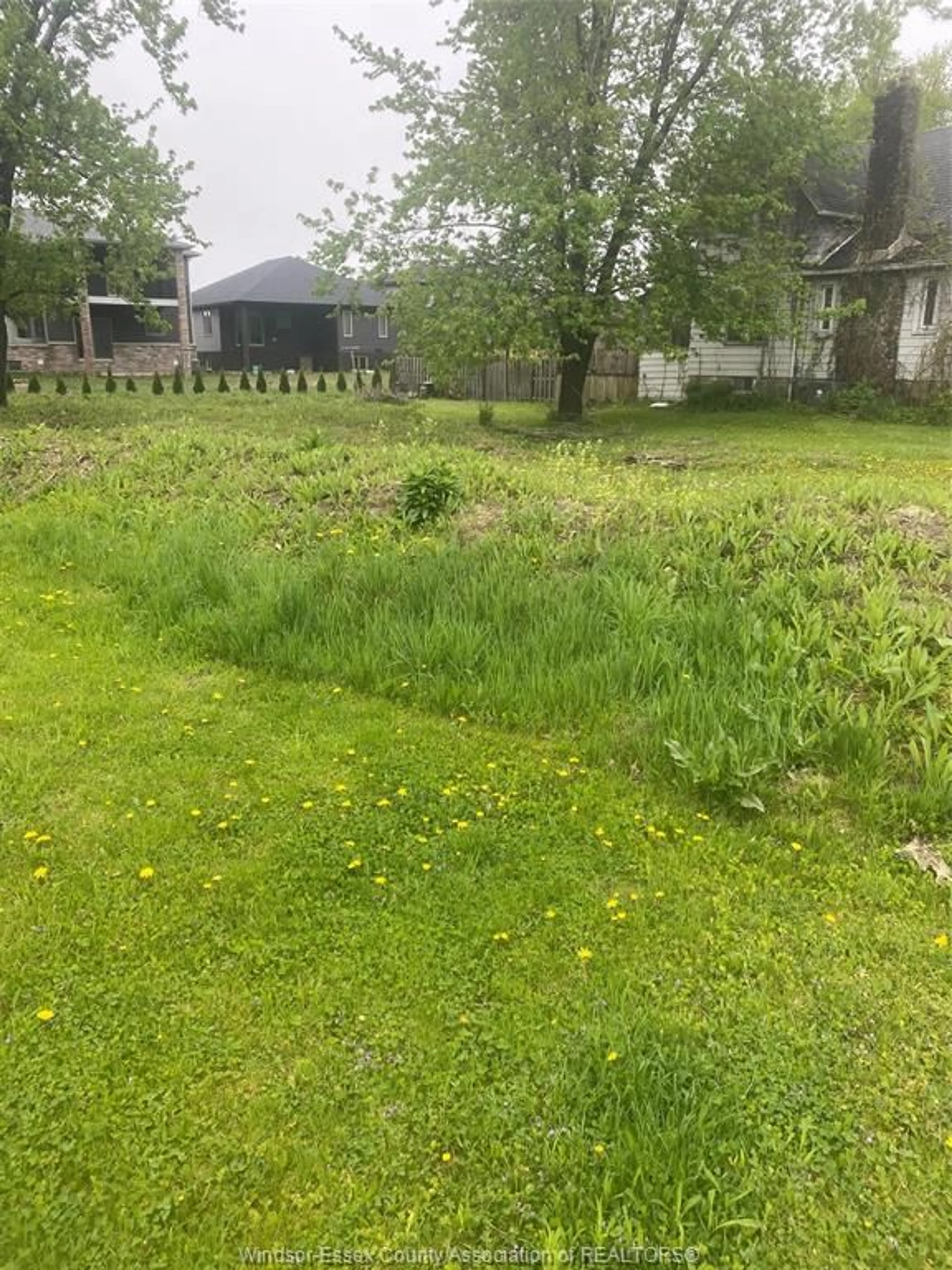 Unknown for 260 MAIDSTONE Ave, Essex Ontario N8M 2X6