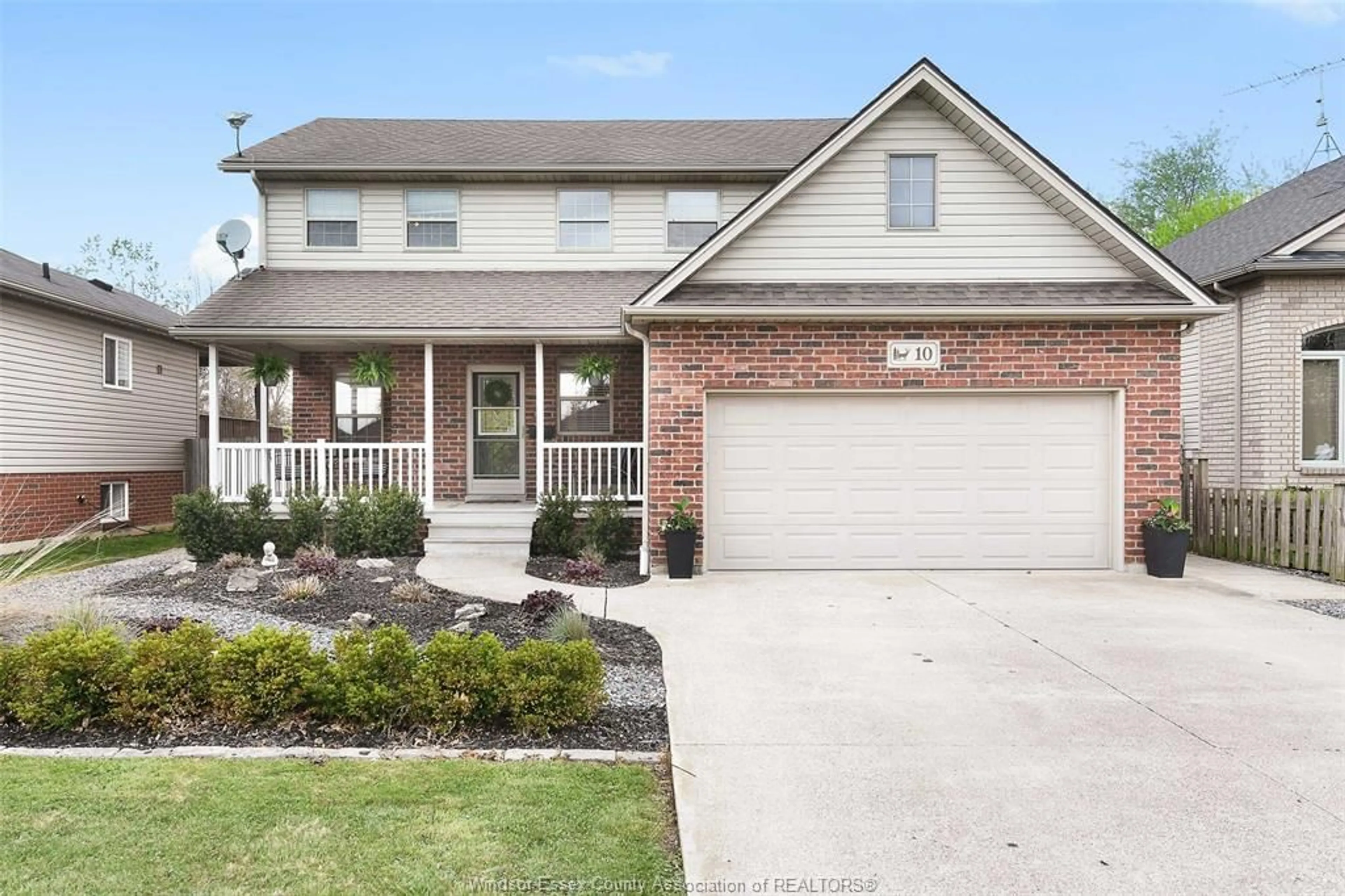 Home with brick exterior material, street for 10 KATIE Cres, Kingsville Ontario N9Y 4G1