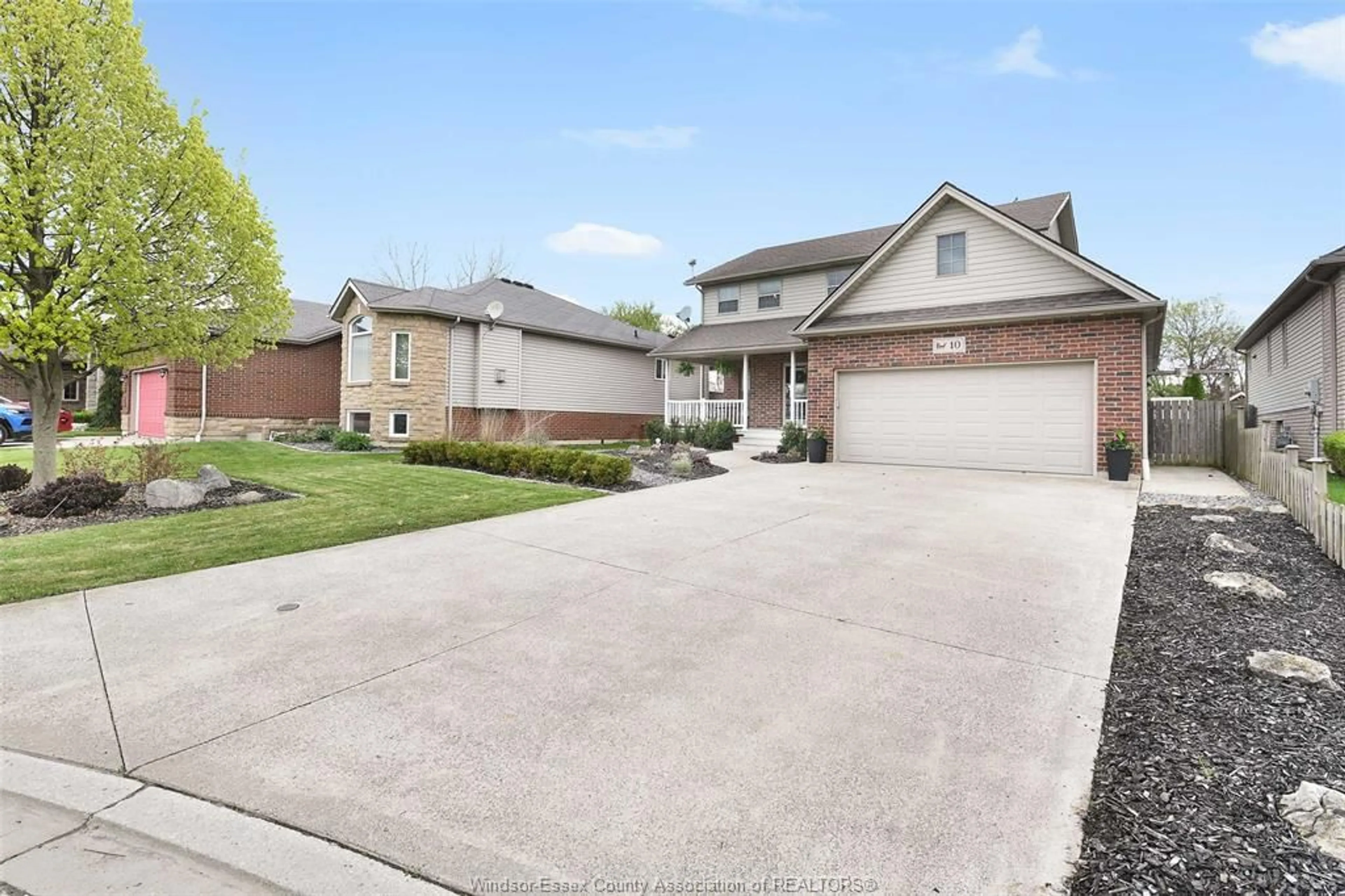 Home with brick exterior material, street for 10 KATIE Cres, Kingsville Ontario N9Y 4G1