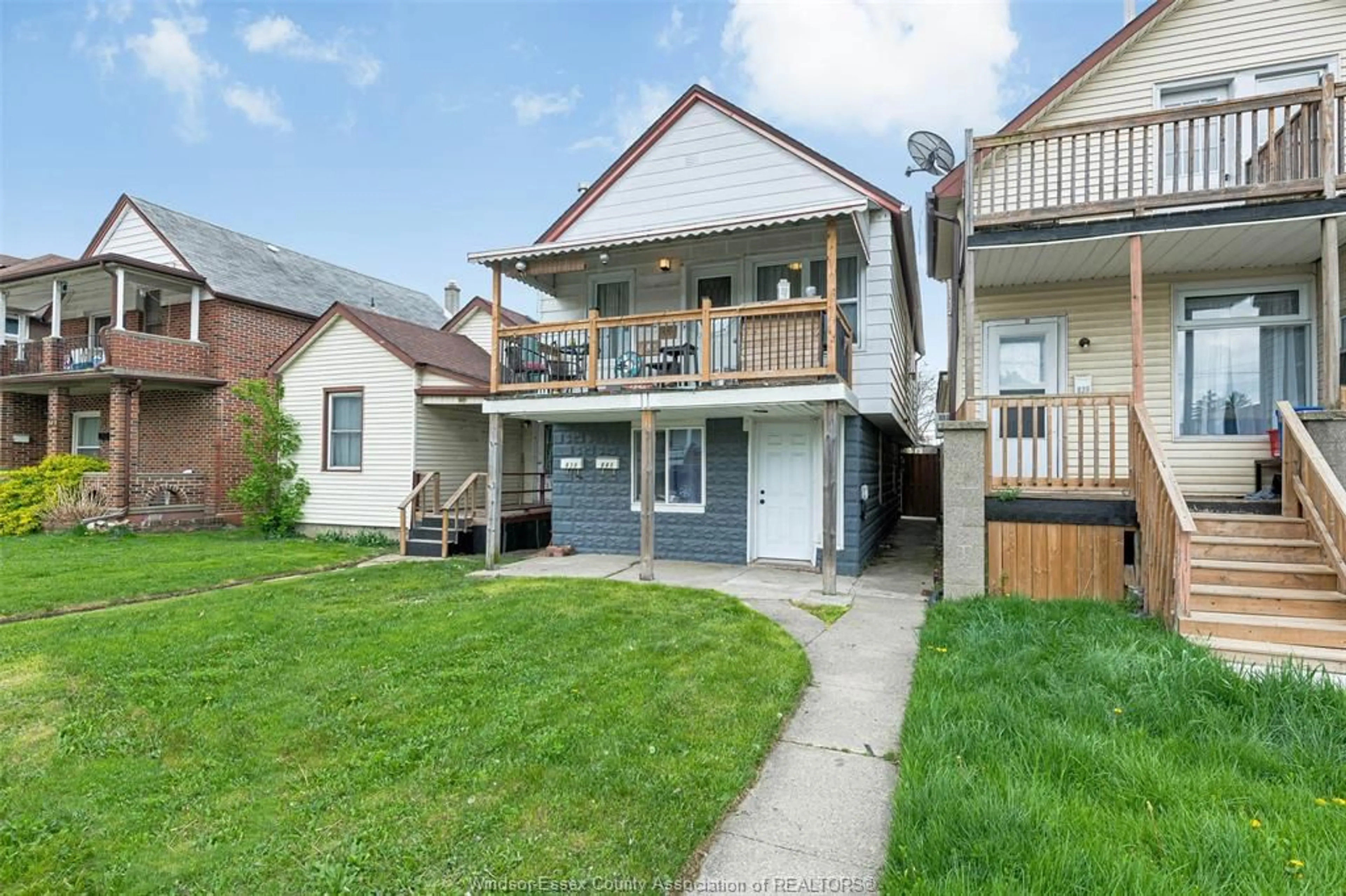 A pic from outside/outdoor area/front of a property/back of a property/a pic from drone, street for 839-841 LANGLOIS, Windsor Ontario N9A 2G9