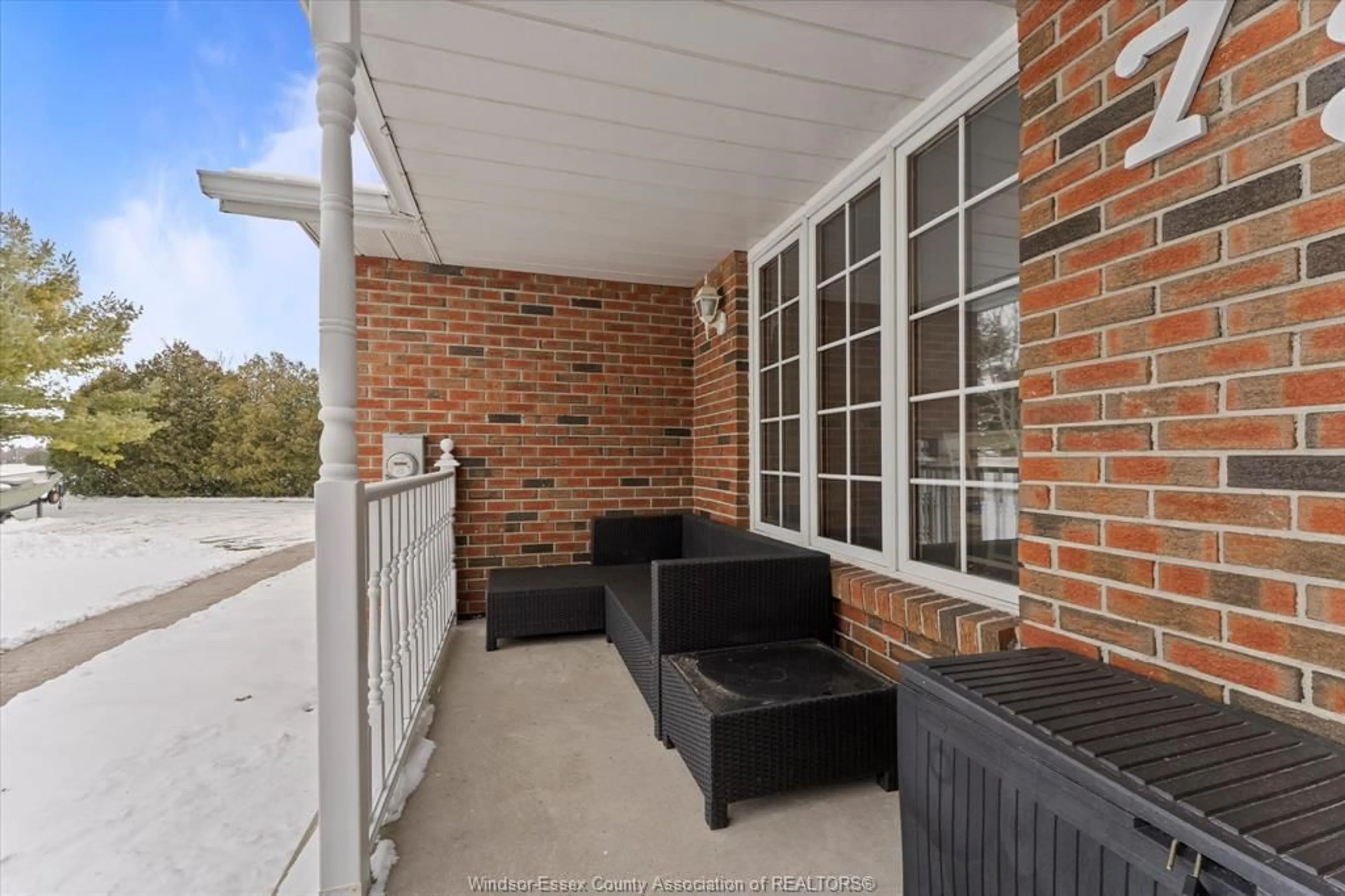 Patio, street for 736 TALBOT Rd, Leamington Ontario N0P 2P0