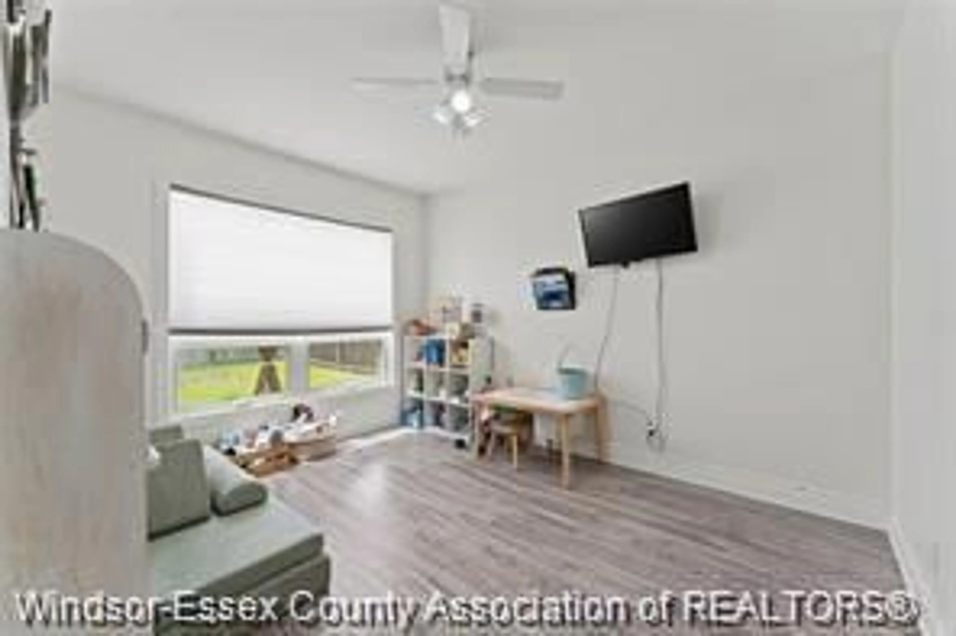 A pic of a room for 1921 Ellrose, Windsor Ontario N8W 4V1