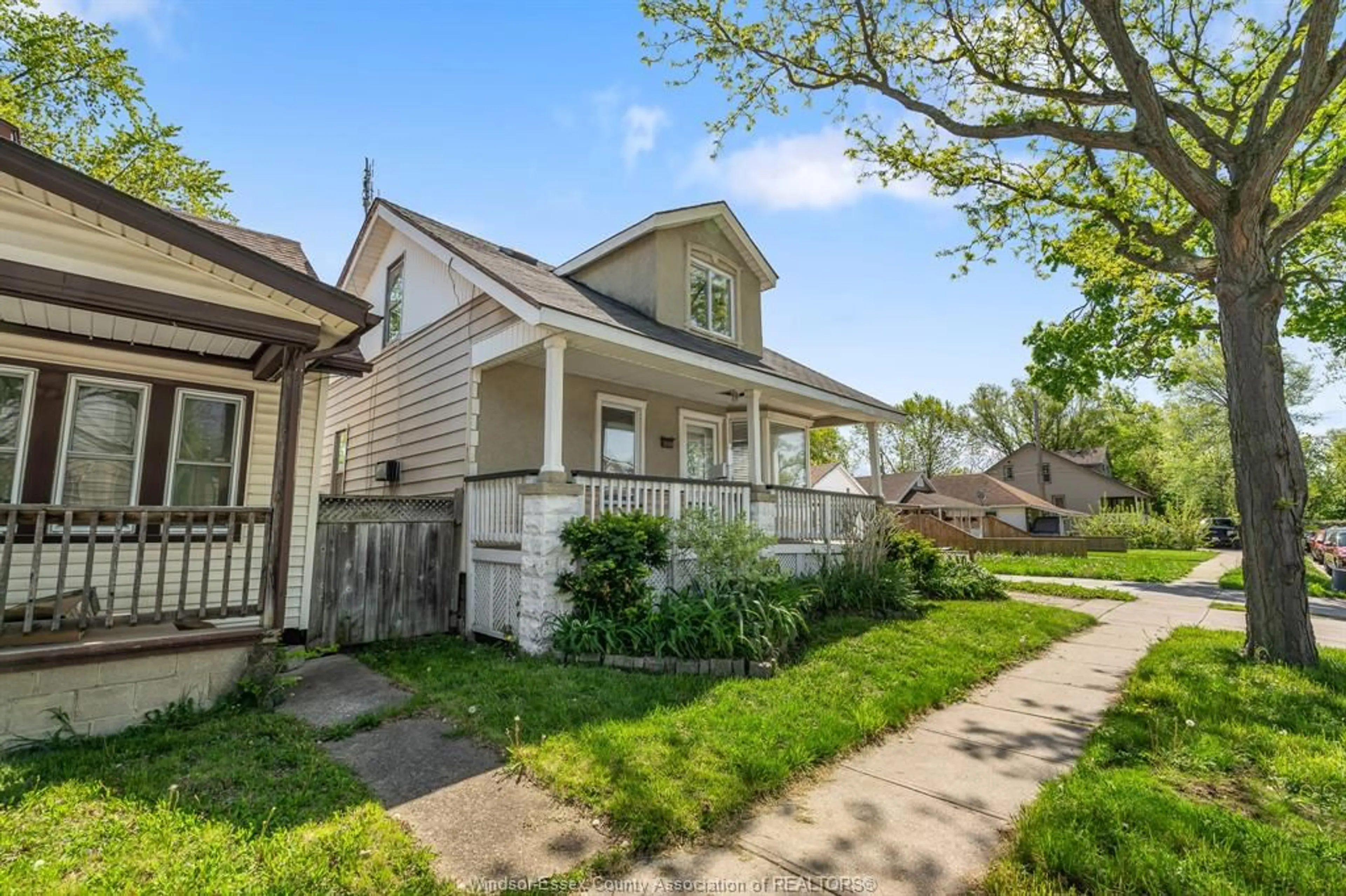 Unknown for 898 JOS JANISSE Ave, Windsor Ontario N8Y 3A8
