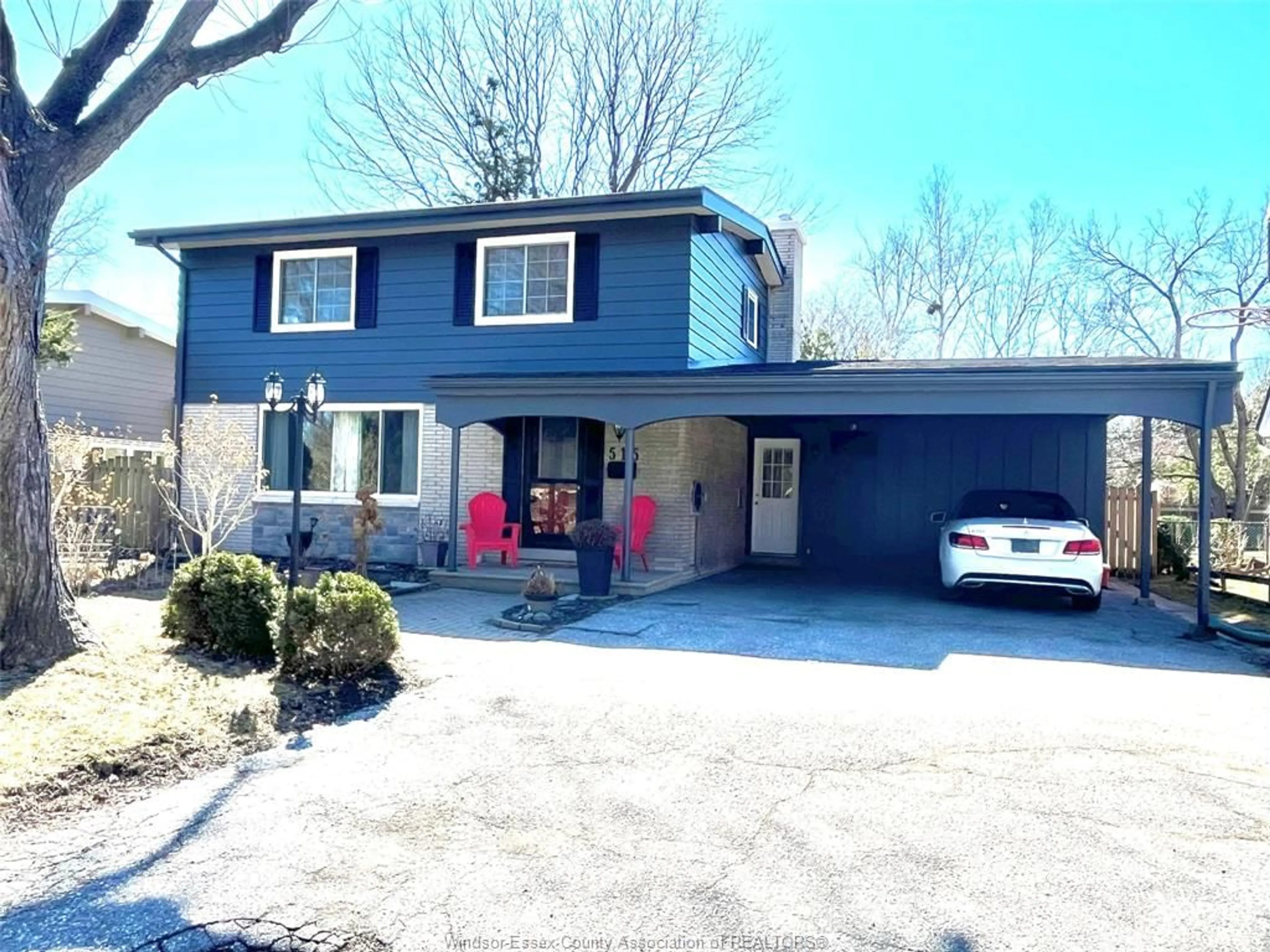 Home with vinyl exterior material, street for 515 ROSELAWN Dr, Windsor Ontario N9E 1K1