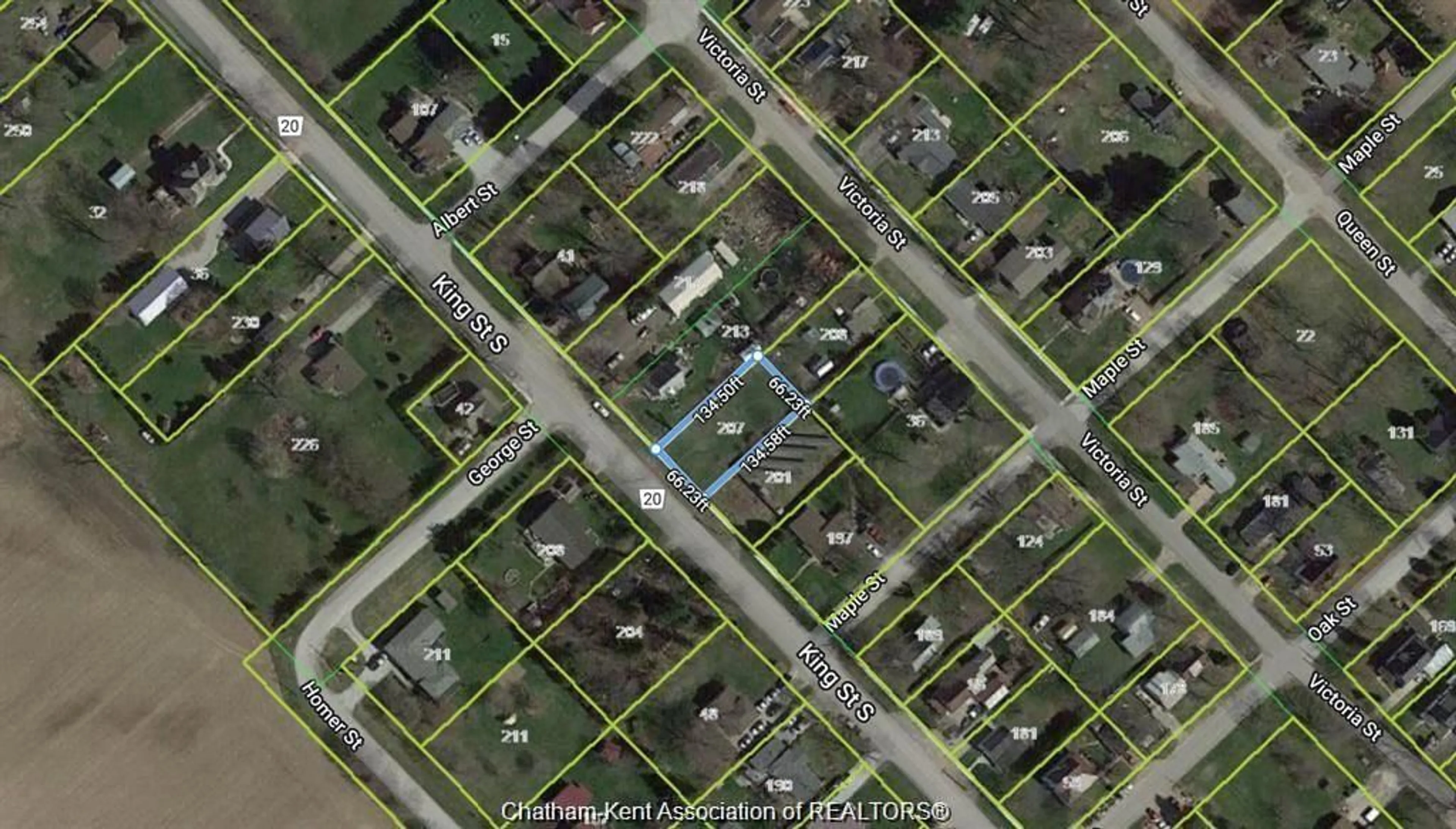 A pic from outside/outdoor area/front of a property/back of a property/a pic from drone, street for 207 King St, Highgate Ontario N0P 1T0