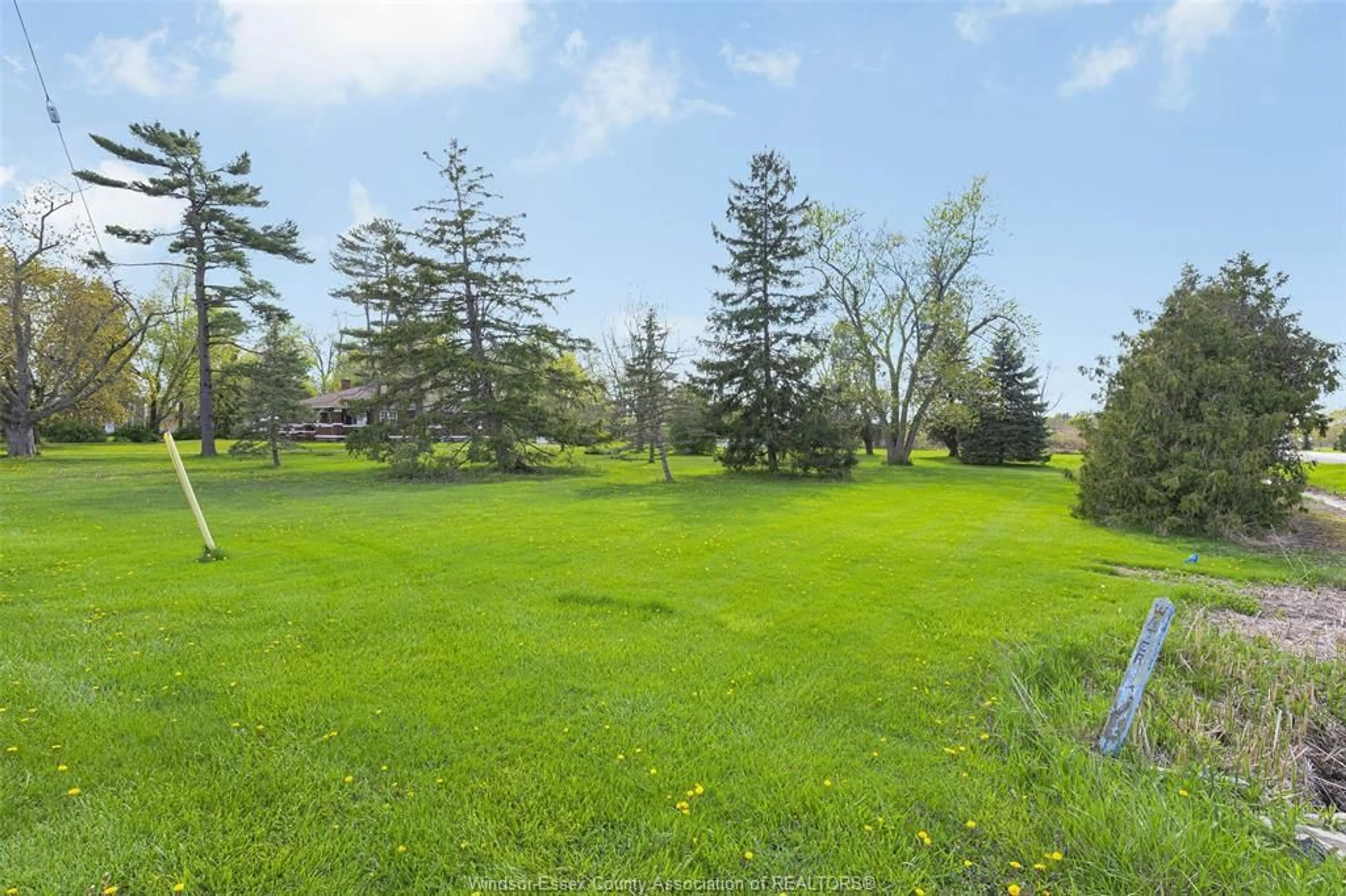 A pic from outside/outdoor area/front of a property/back of a property/a pic from drone, water/lake/river/ocean view for 1011 MCCAIN Sideroad, Kingsville Ontario N9Y 2E6
