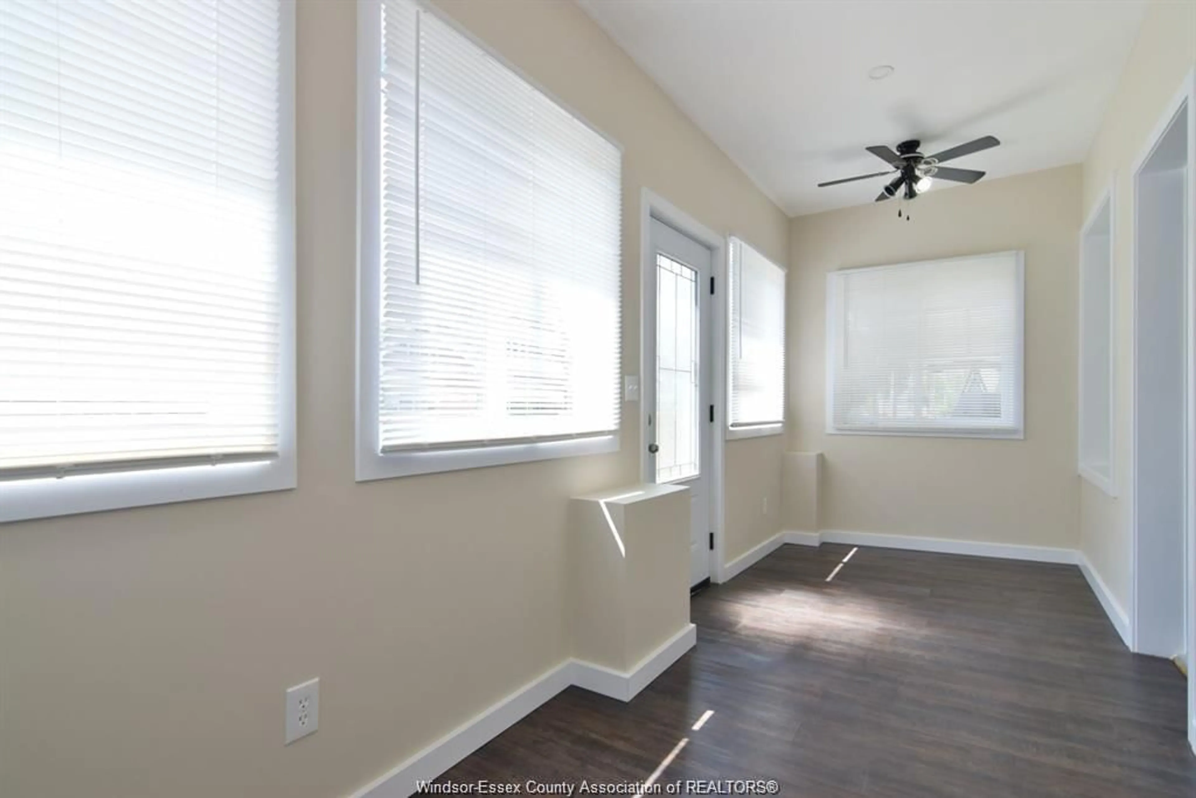 A pic of a room for 1474 PELISSIER STREET, Windsor Ontario N9X 1M6