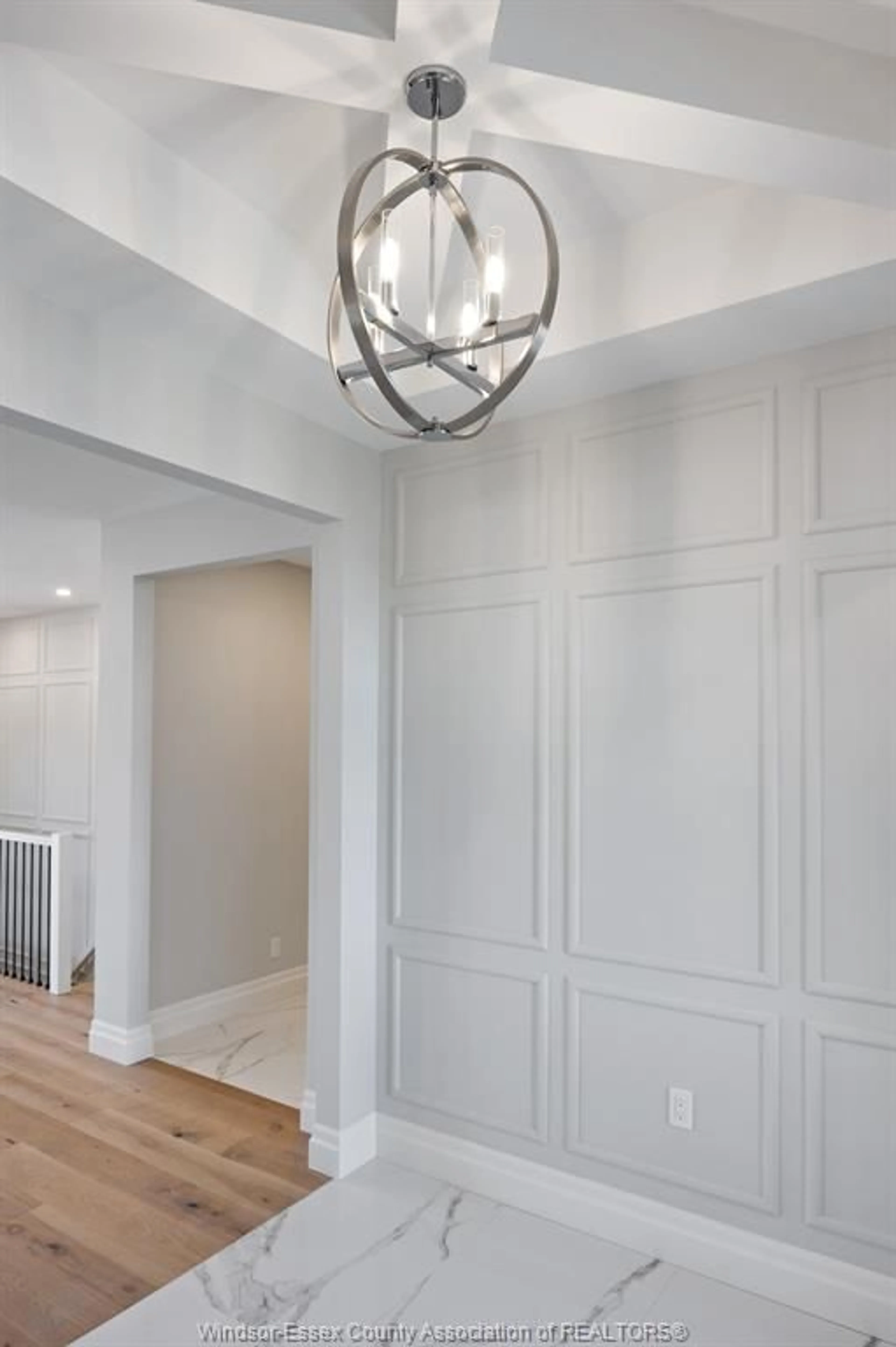 Indoor entryway for 957 St. Jude Crt., Windsor Ontario N9G 0B7
