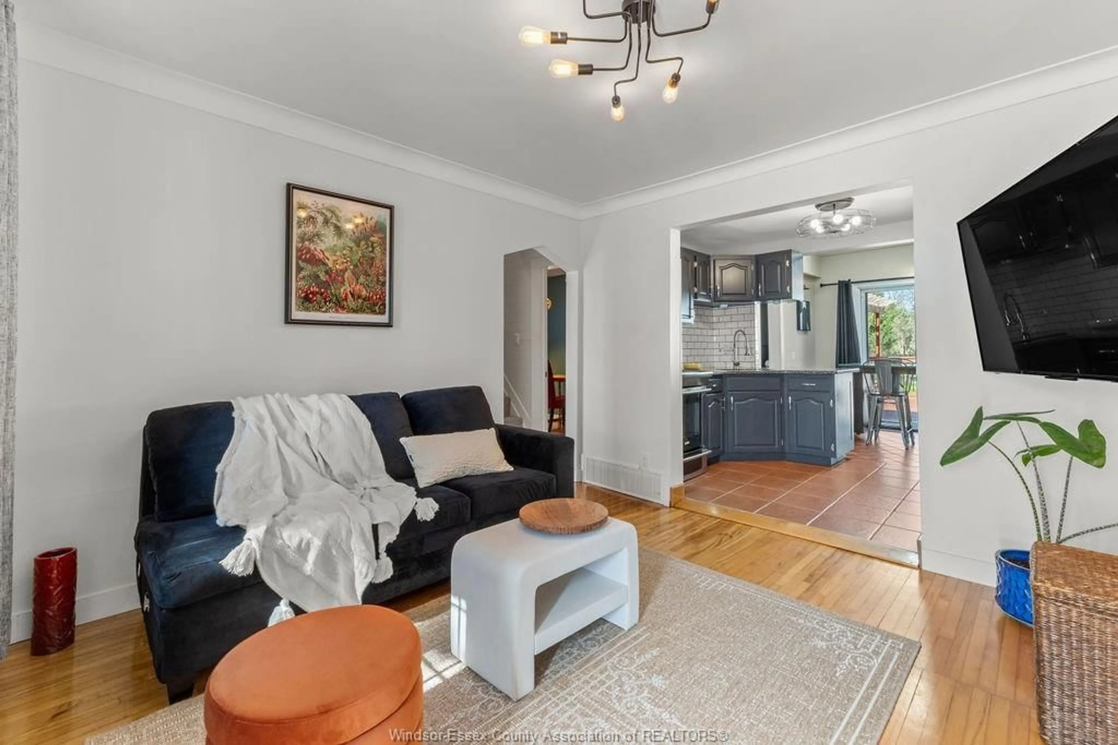 Living room with furniture, unknown for 2570 JOS. ST. LOUIS Ave, Windsor Ontario N8T 2M5